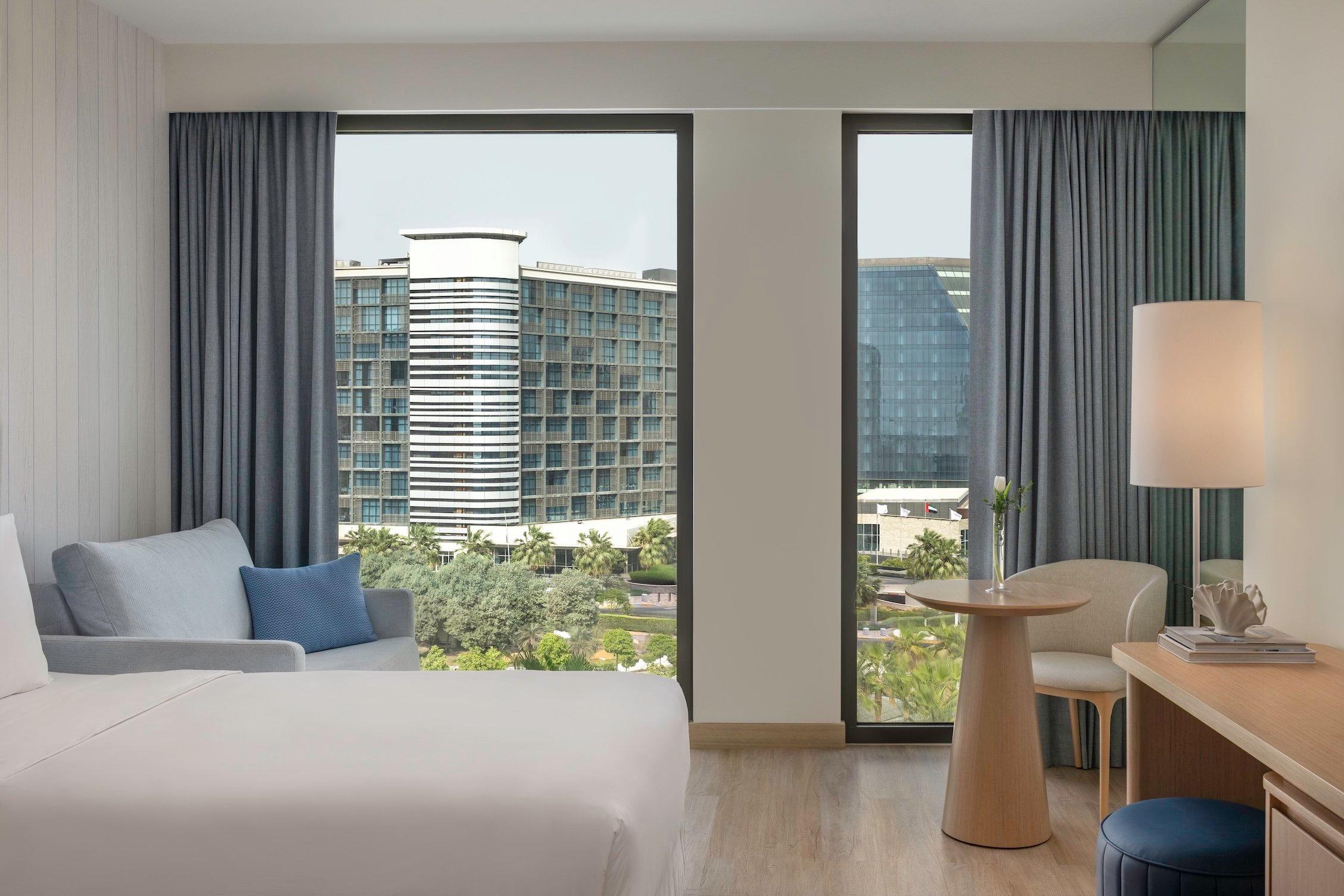 Twin Deluxe with Views