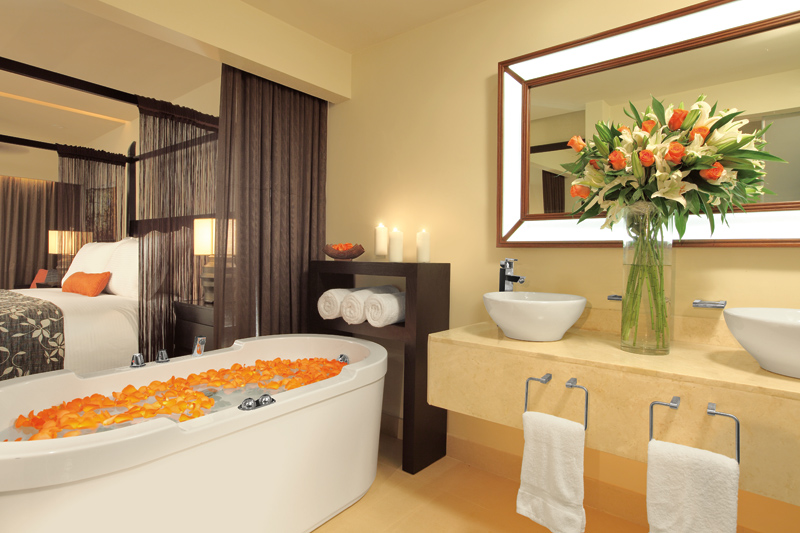 Junior Suite Club King Bed