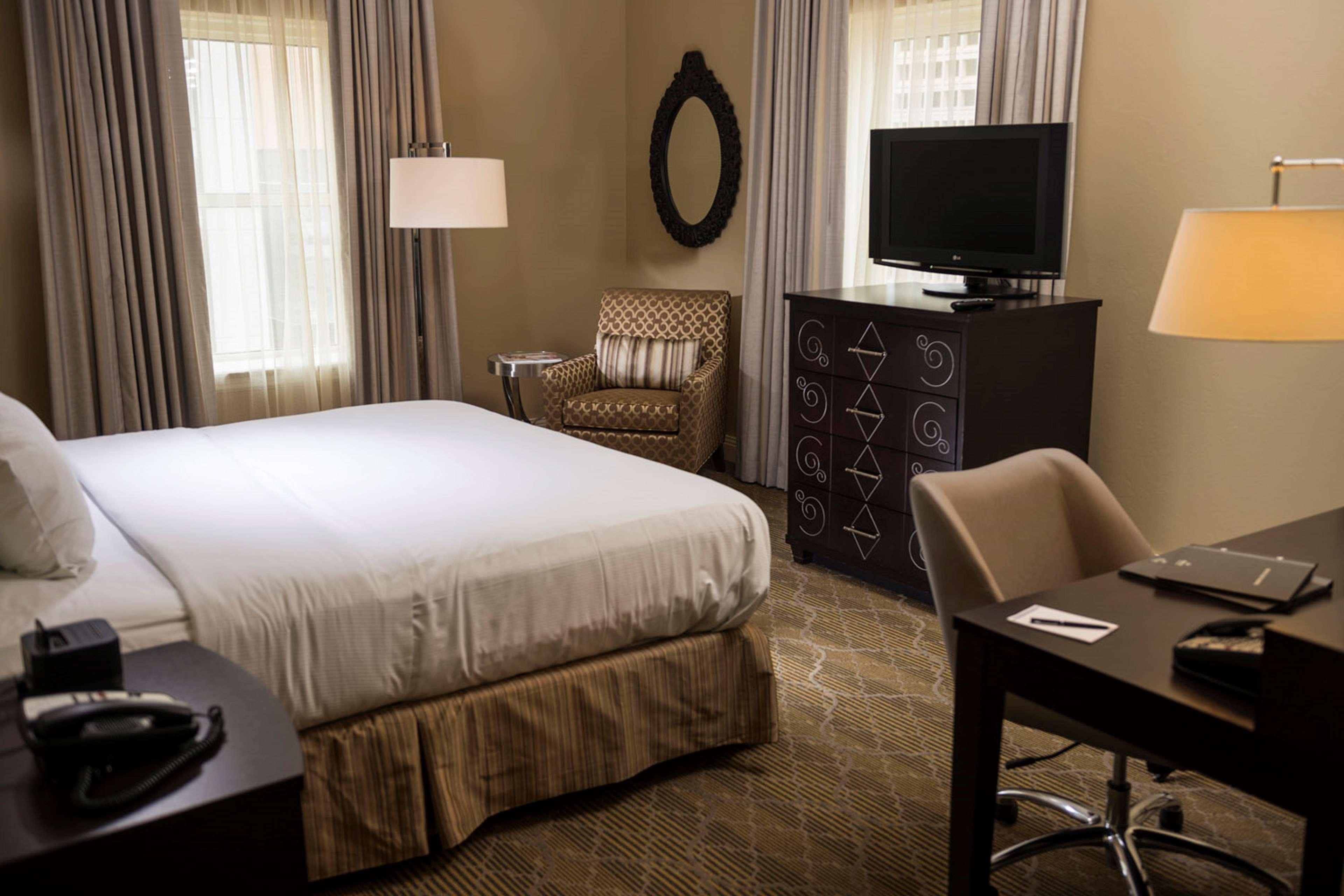 Double Deluxe King Bed