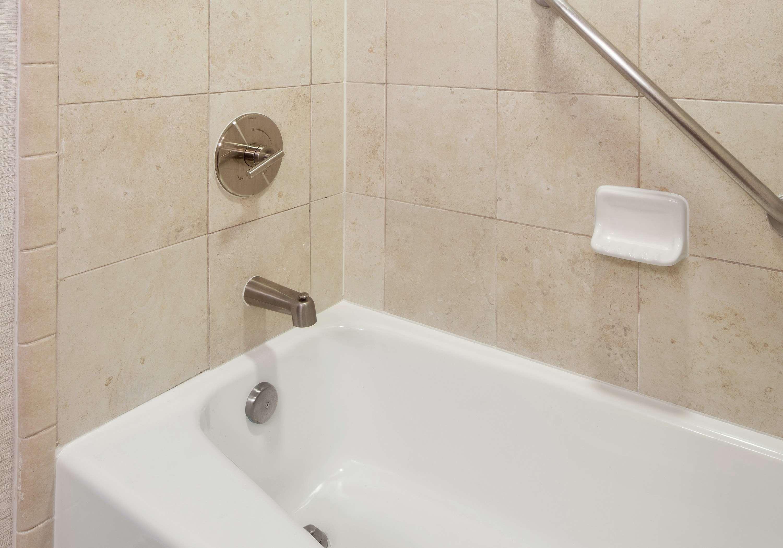 Suite Two Queen Beds Non Smoking