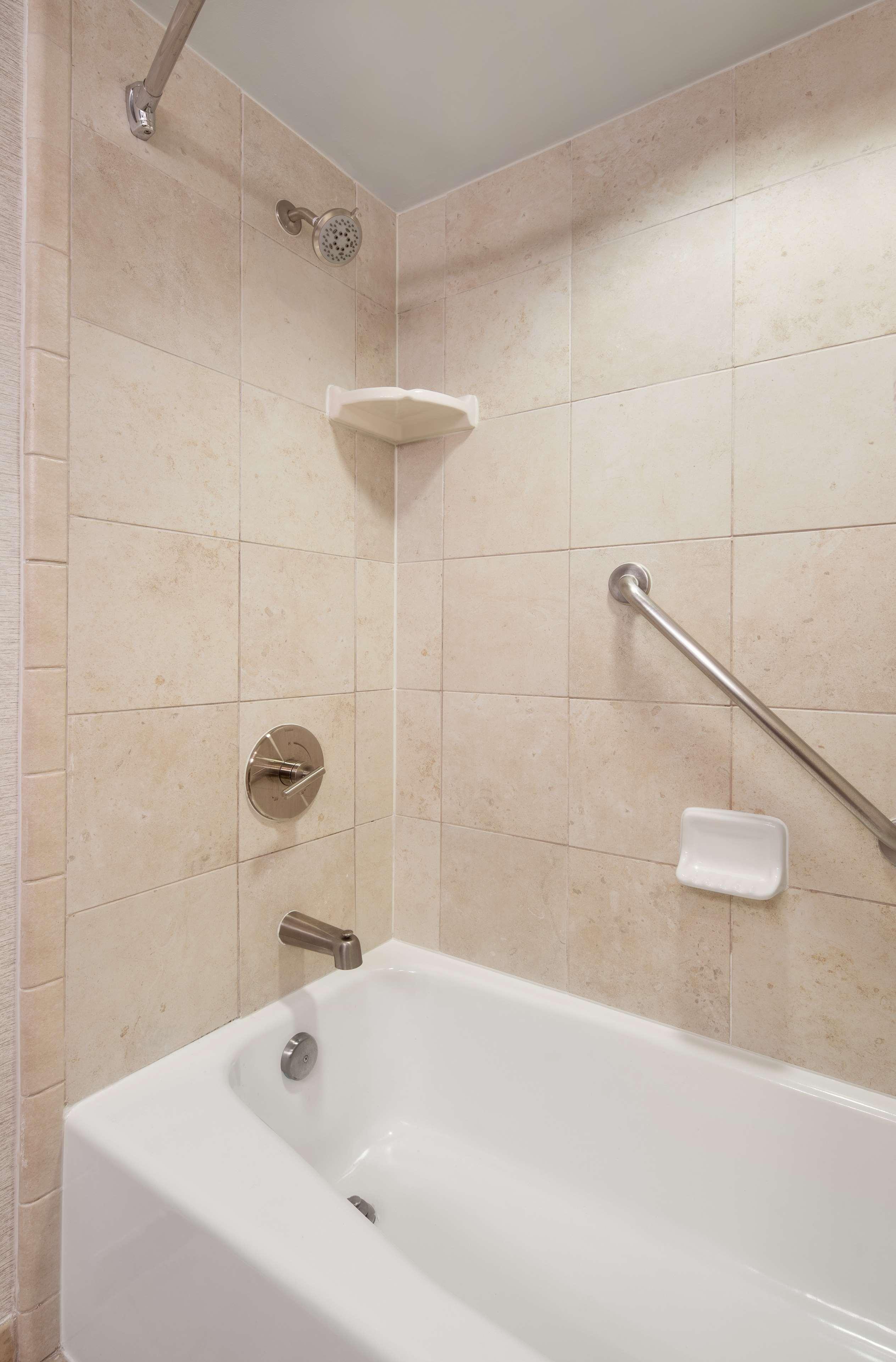 Suite Two Queen Beds Non Smoking