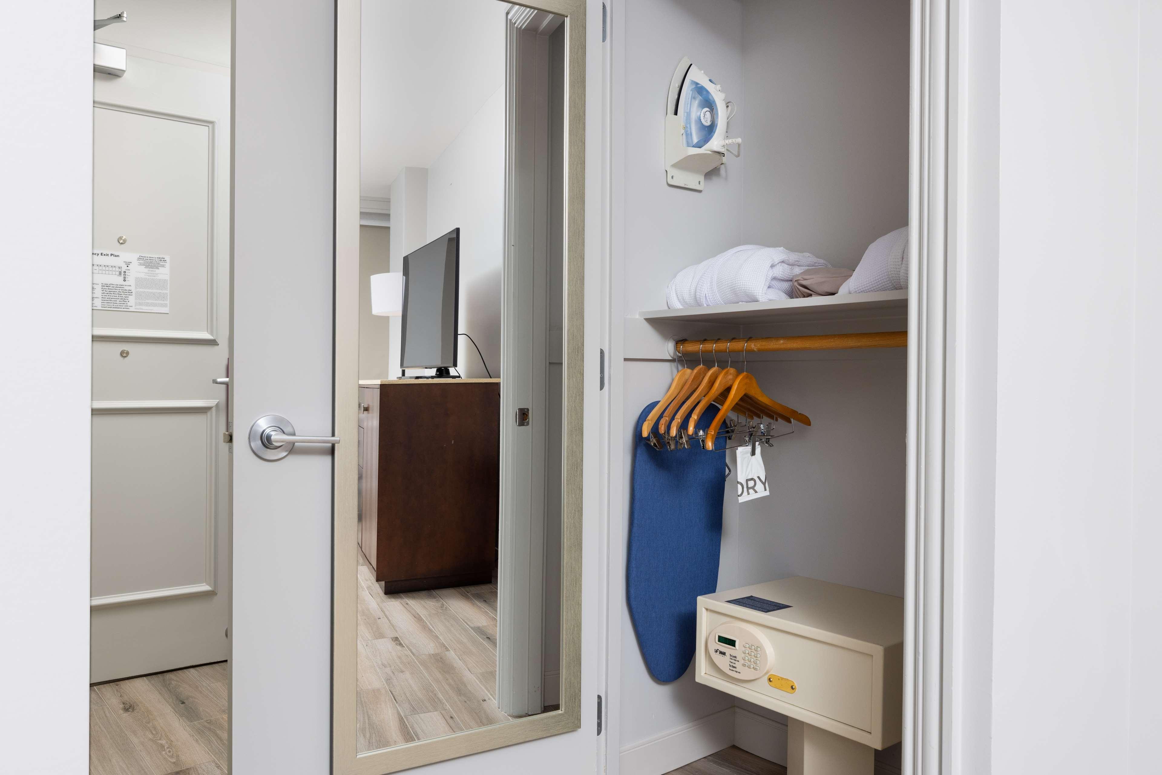 Double Accessible King Size Bed