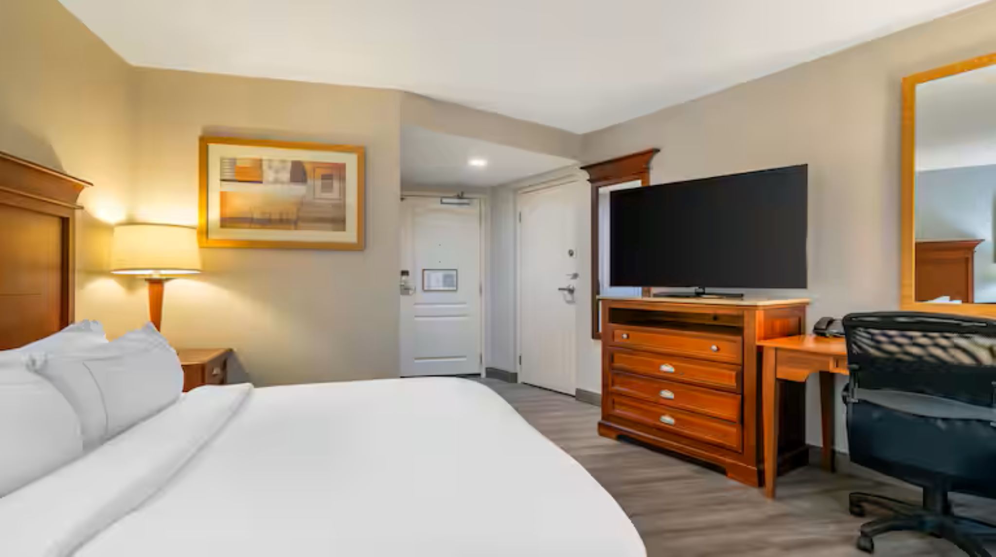 Double Deluxe King Bed