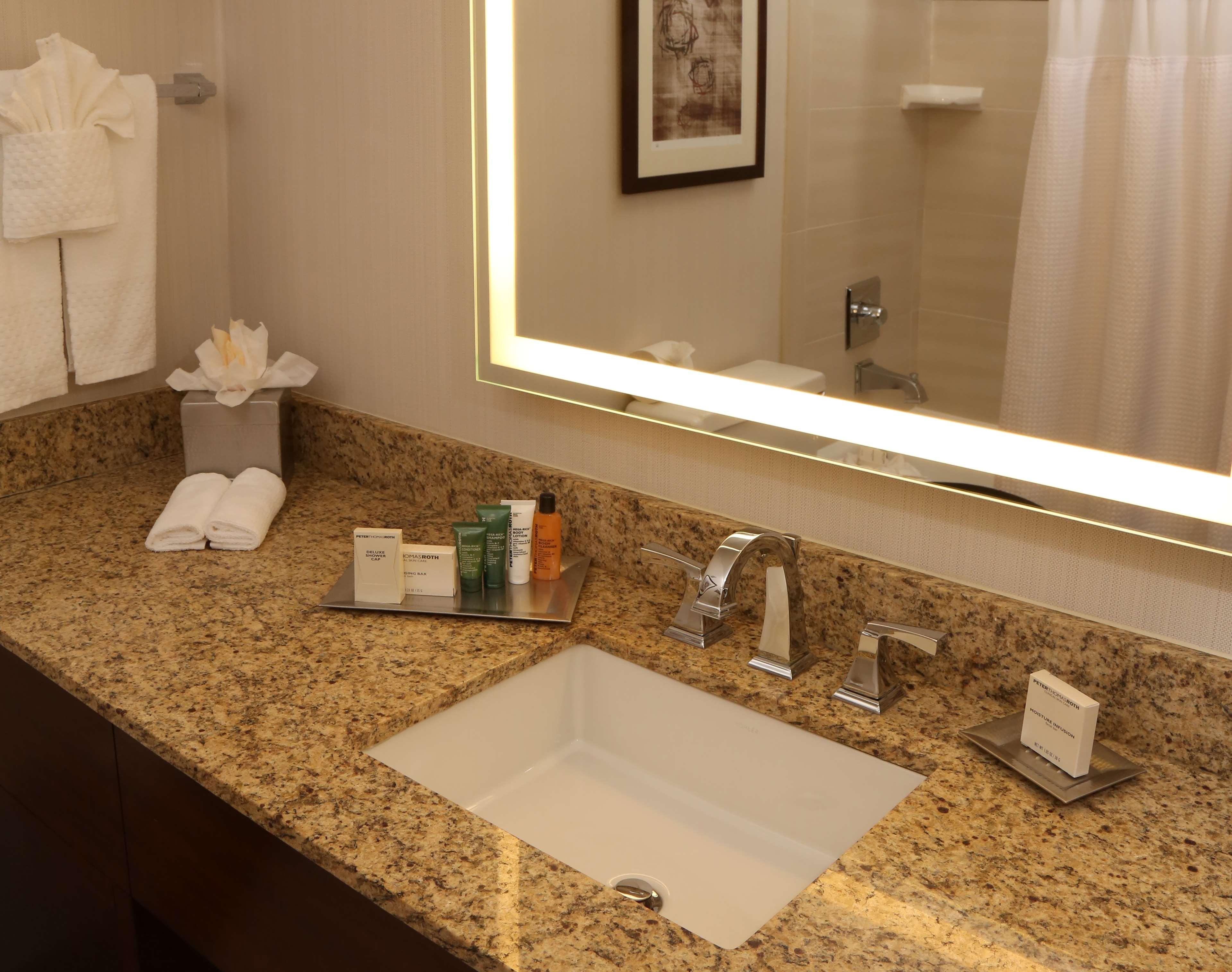 Double Deluxe King Bed