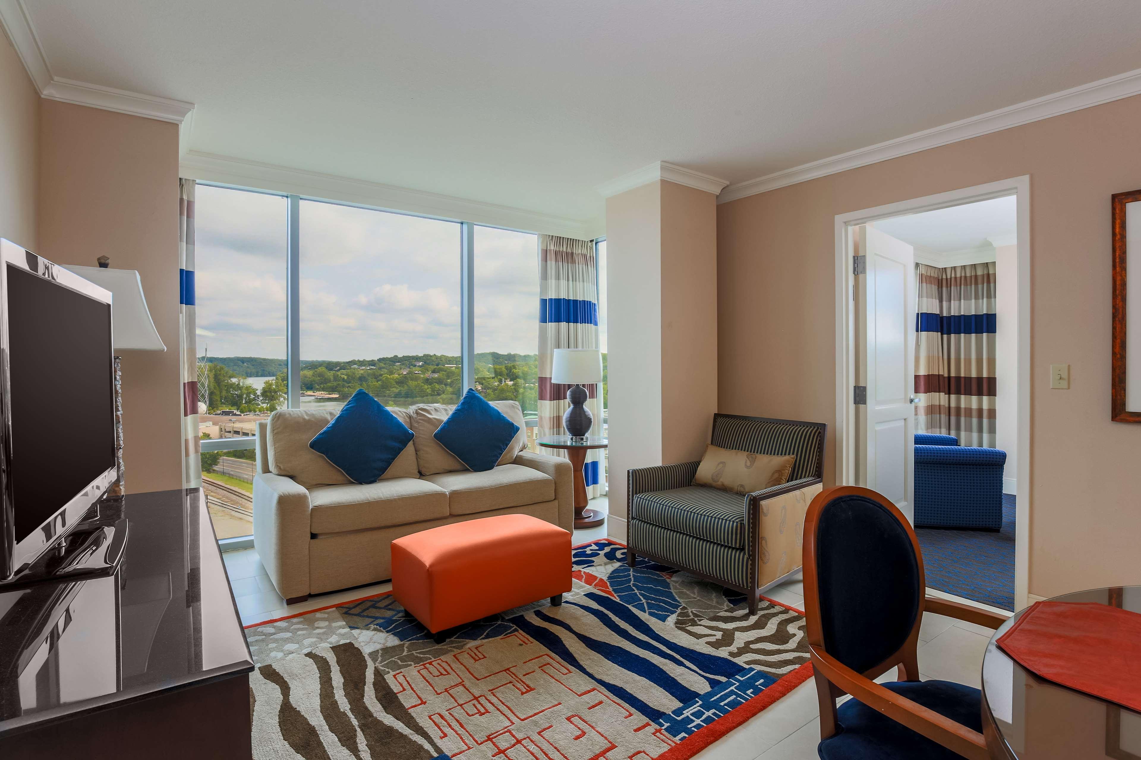 Double King Bed One Bedroom 