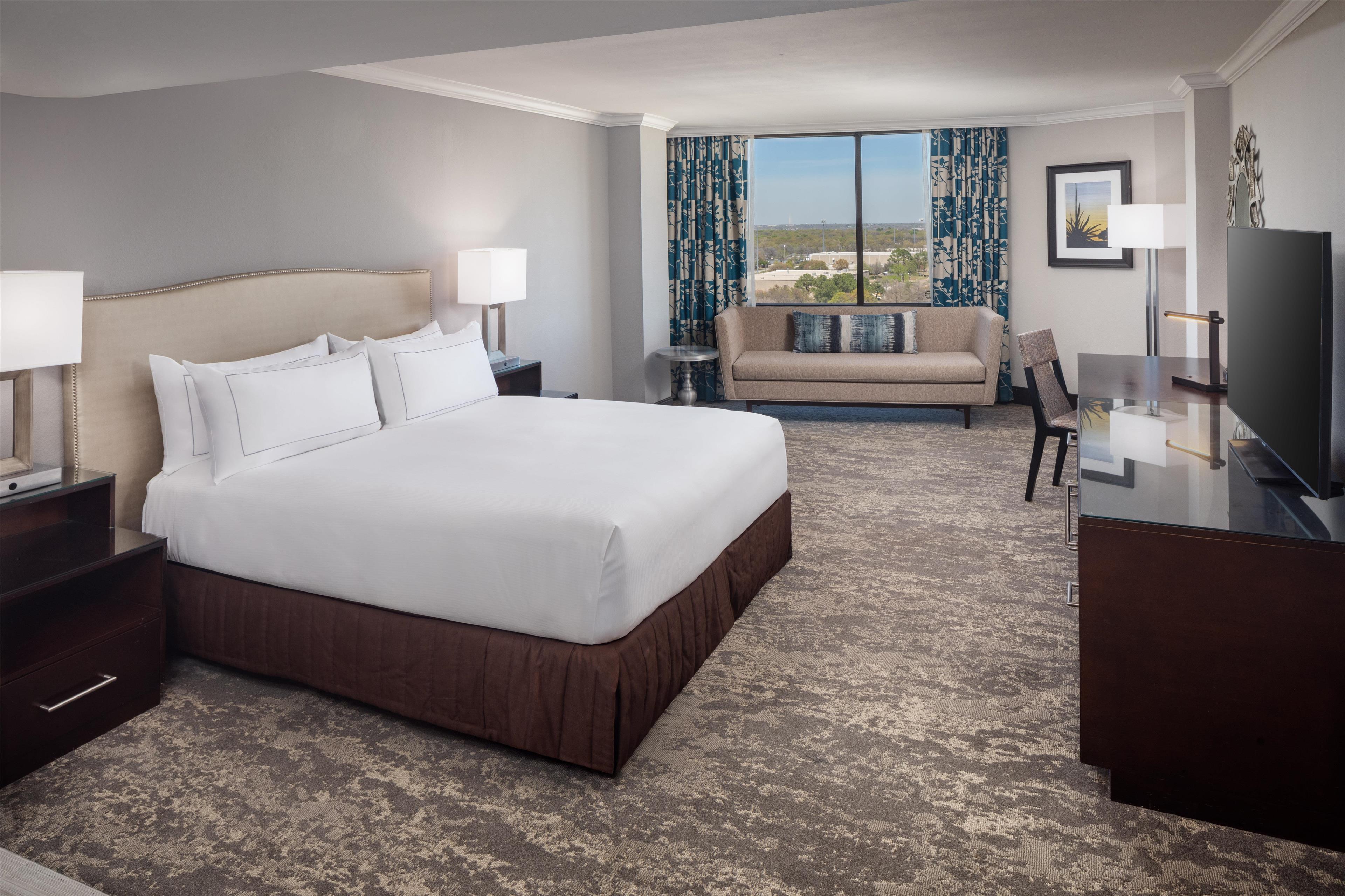 Double Deluxe King Bed