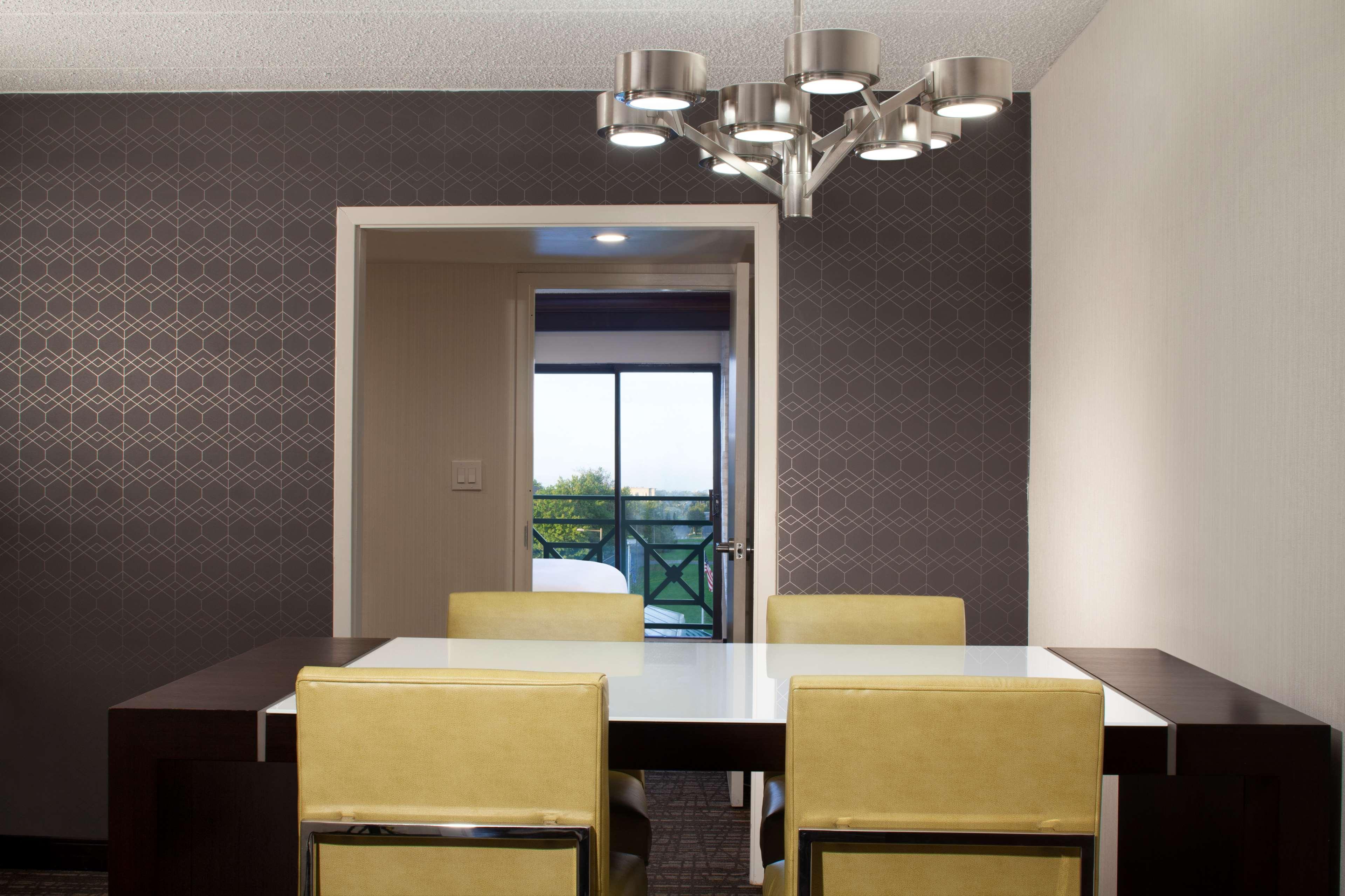 Suite King Bed Non Smoking