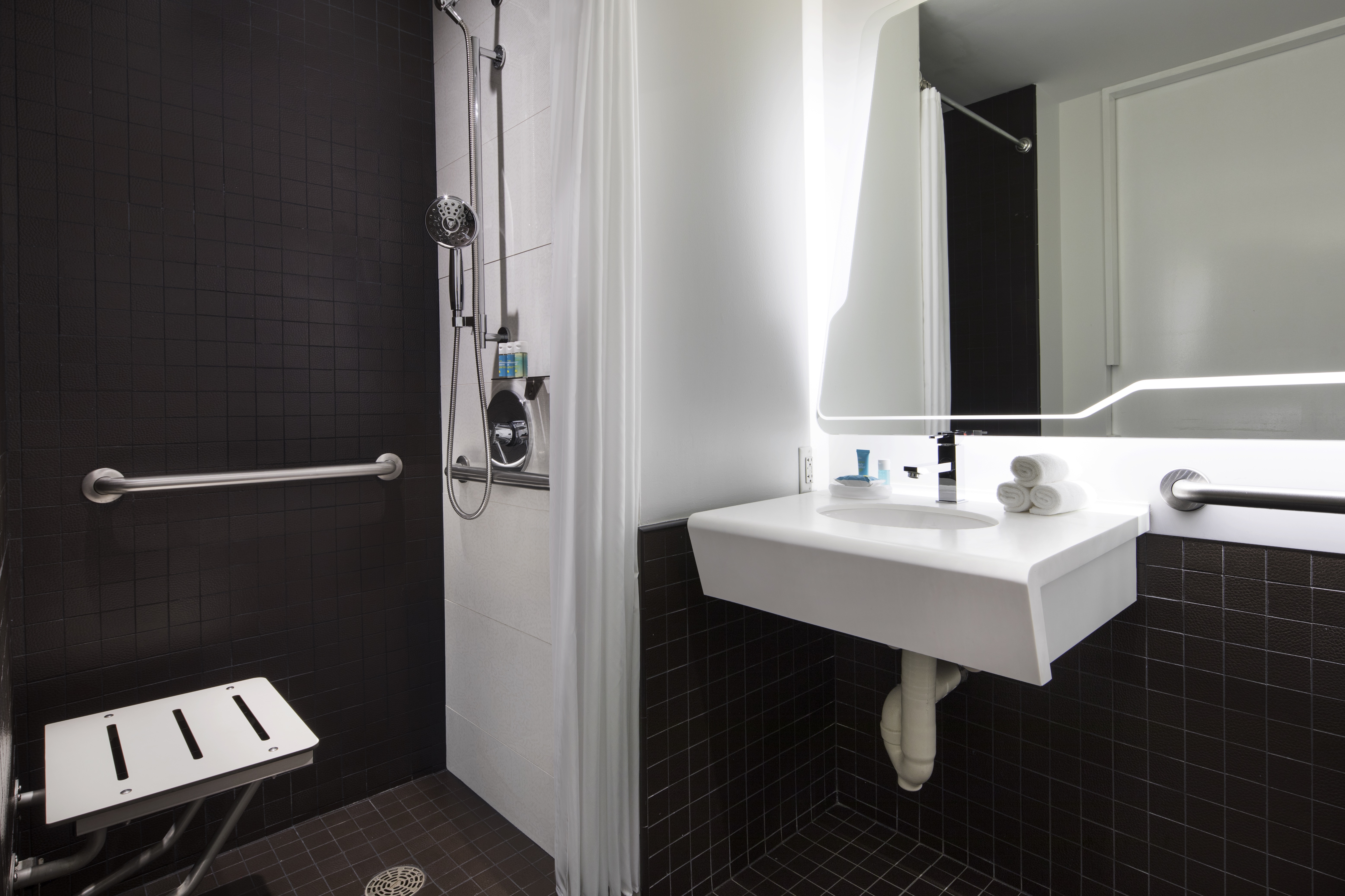 Room Accessible King Size Bed