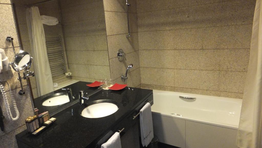 Double or Twin Capacity 3