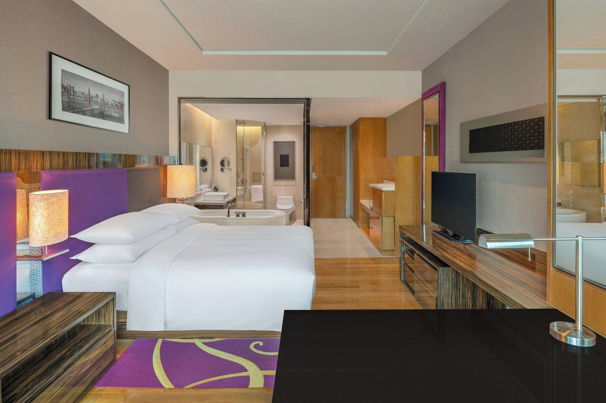 Double King Size Bed