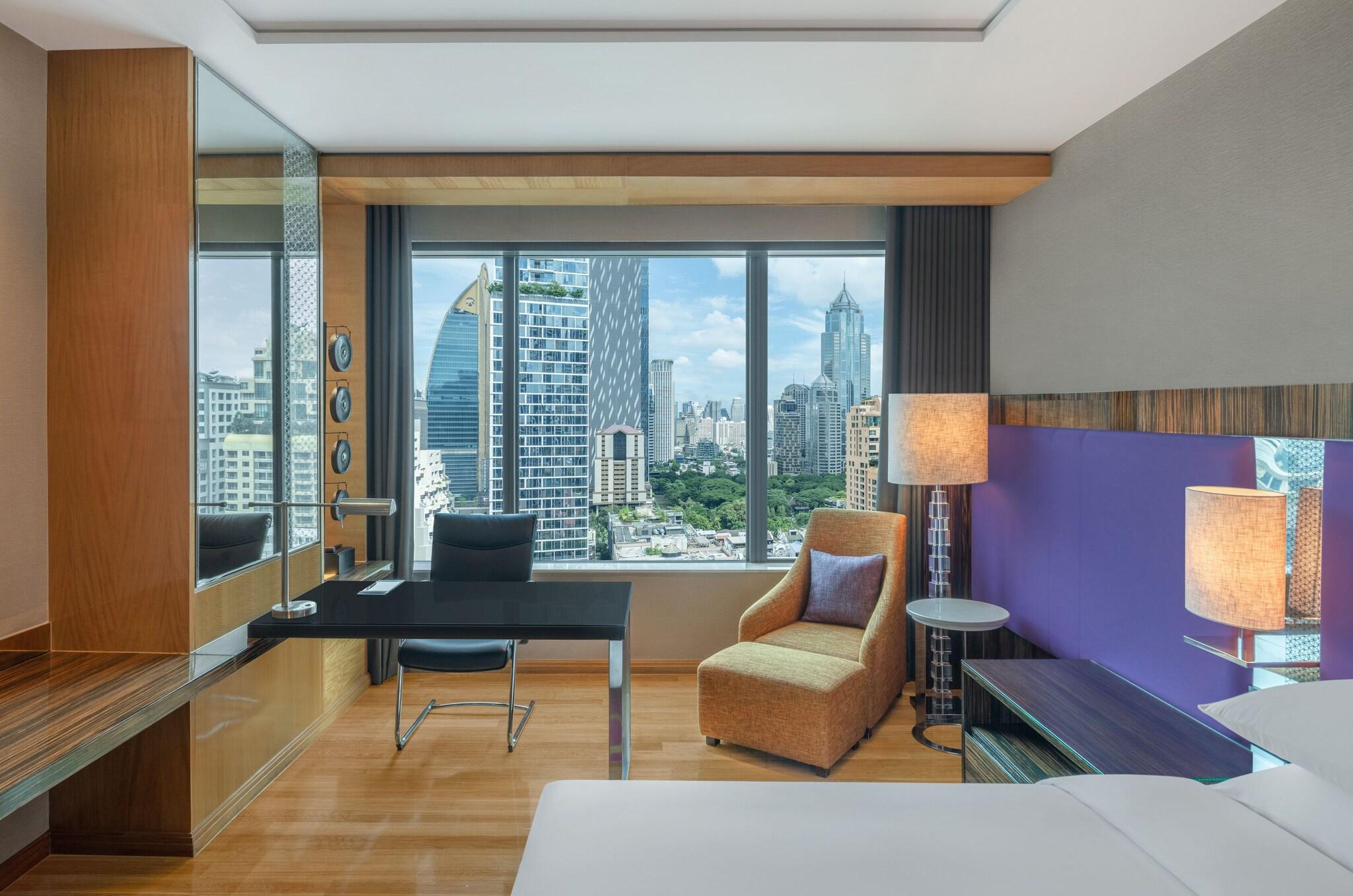 Double City View King Bed