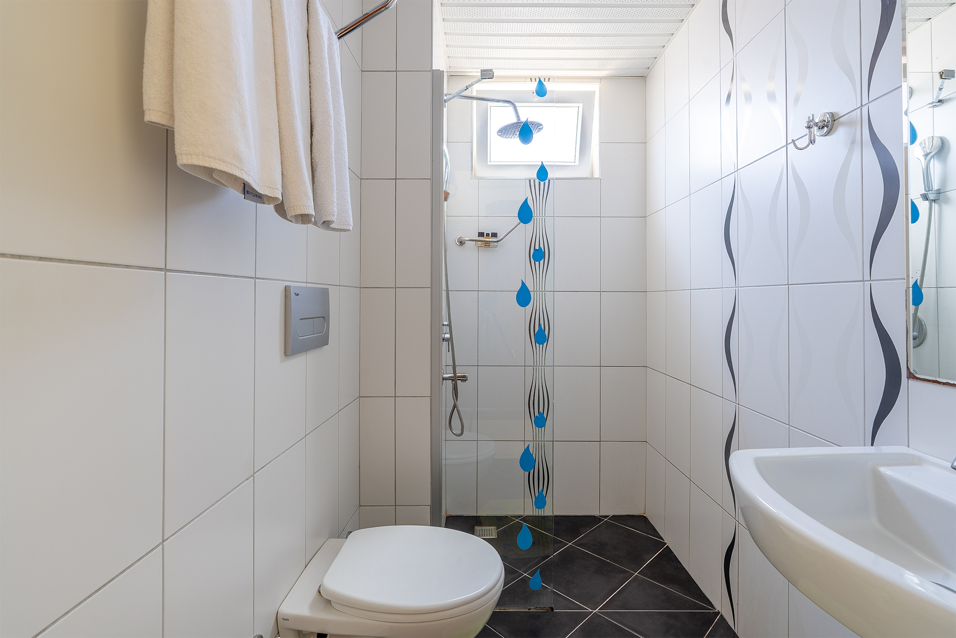 Double Single with Air Conditioning