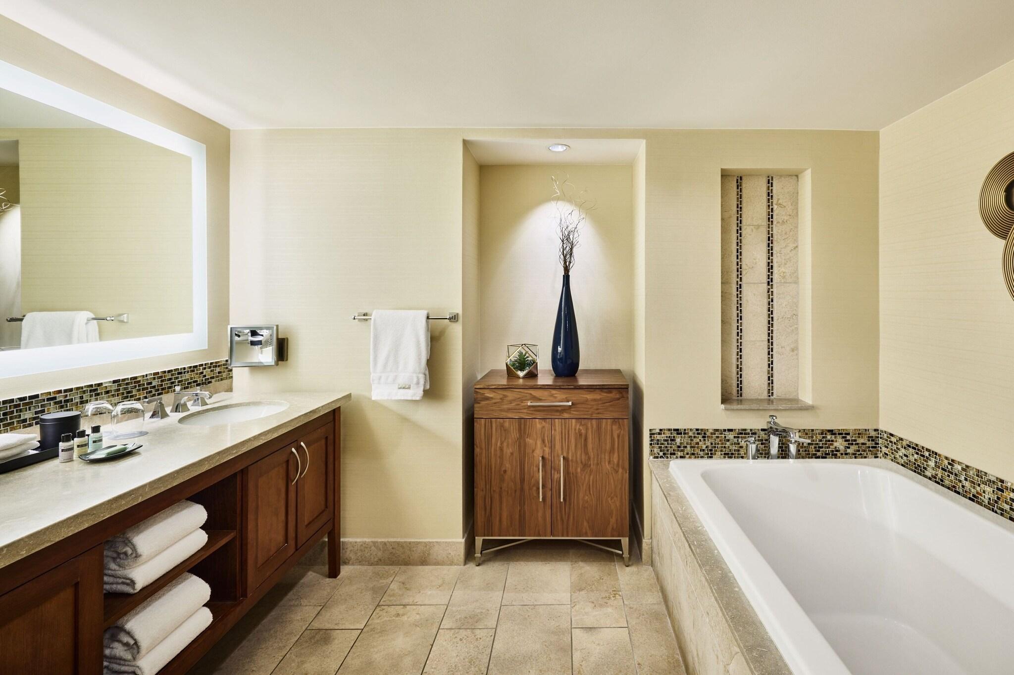 Suite King Size Bed