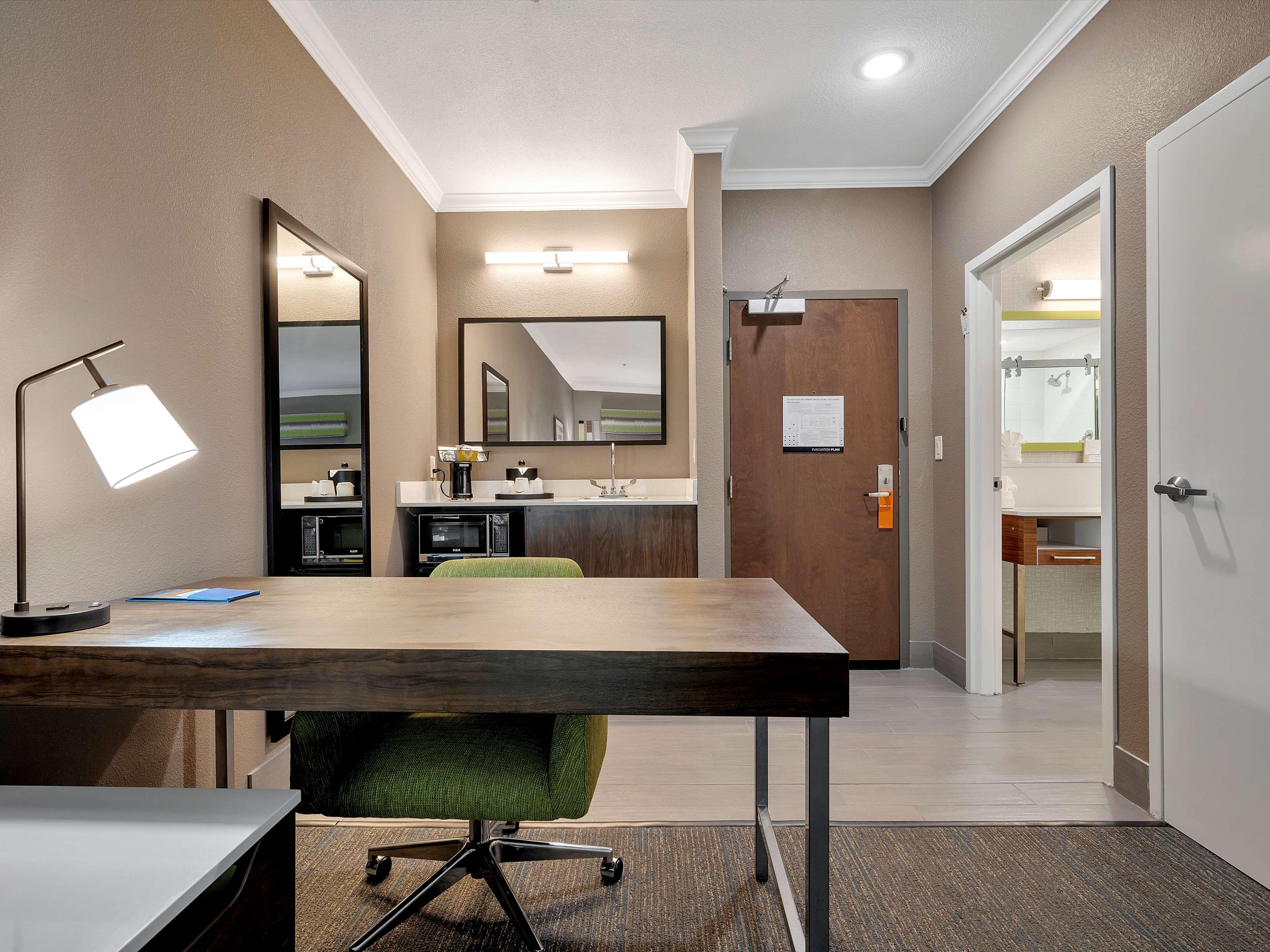 Suite King Bed Non Smoking