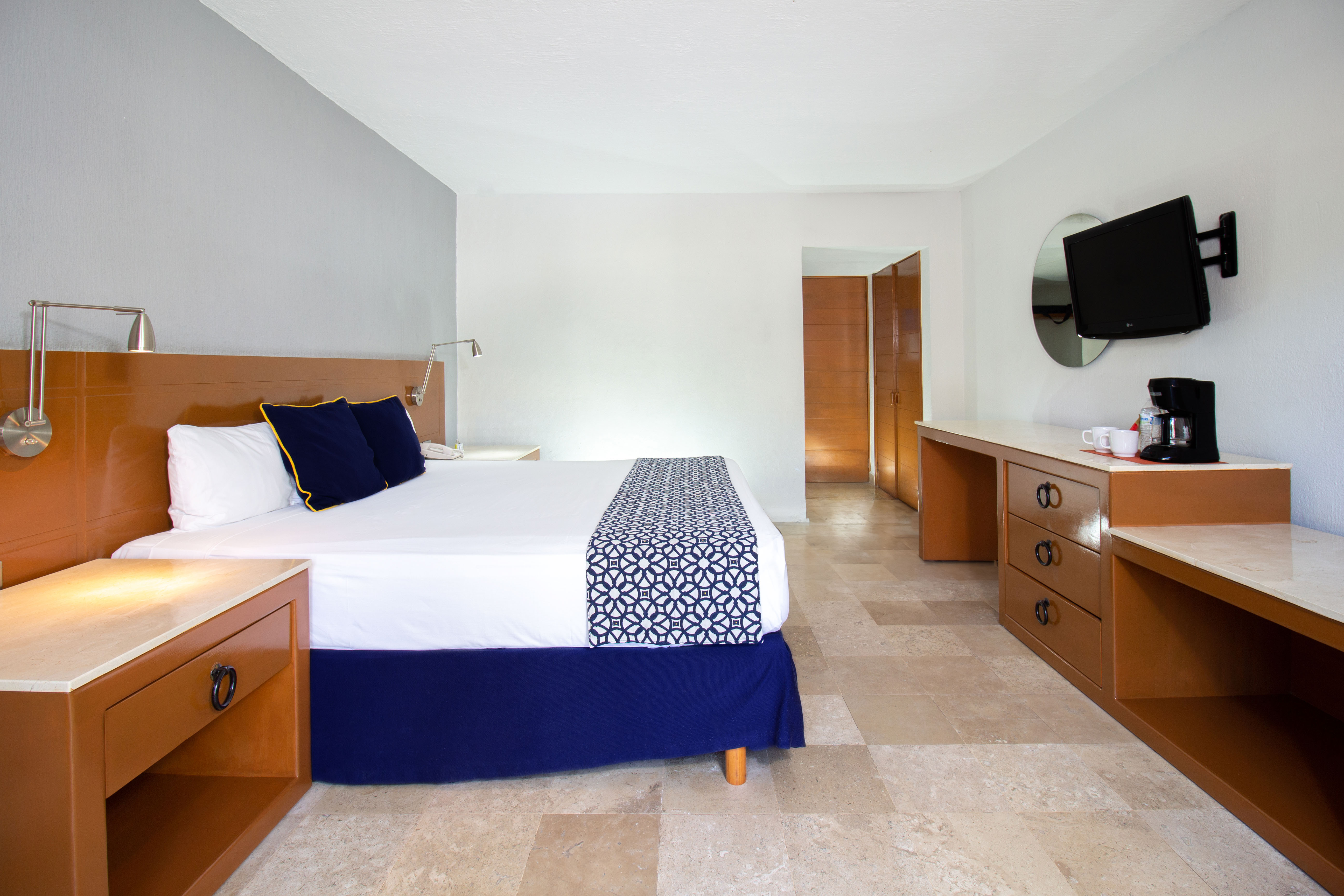 Single Superior King Bed