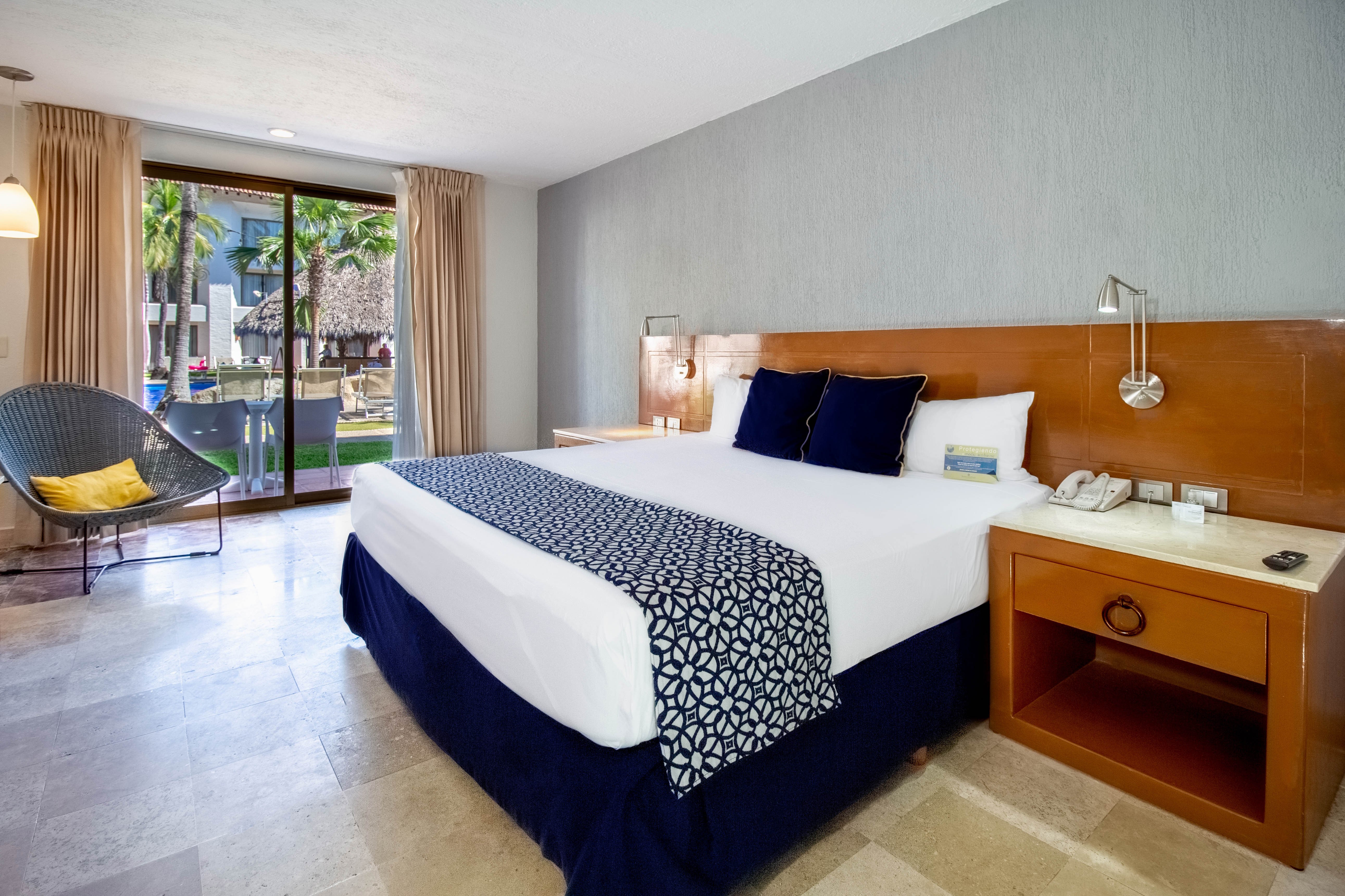 Single Superior King Bed