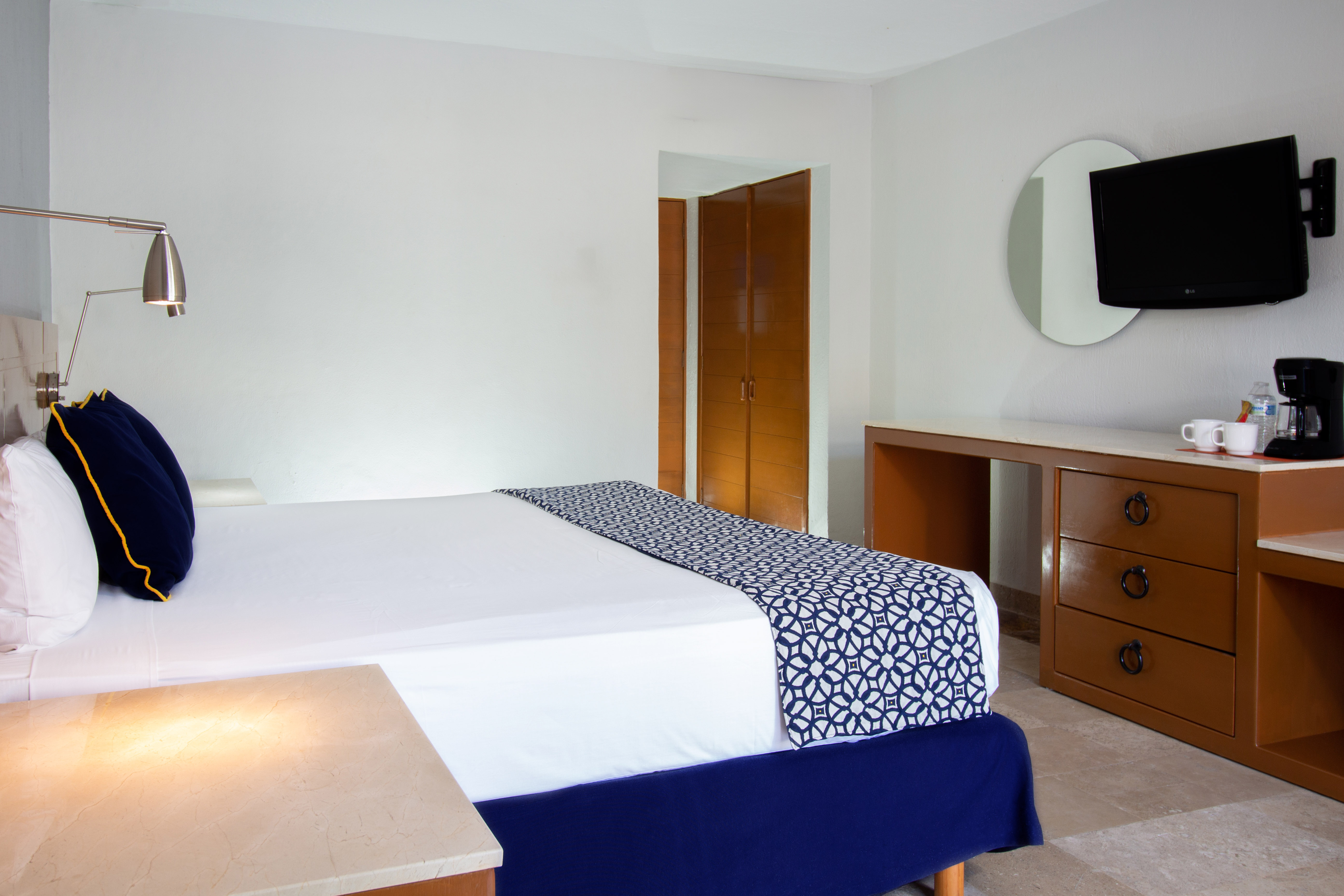 Single Superior King Bed