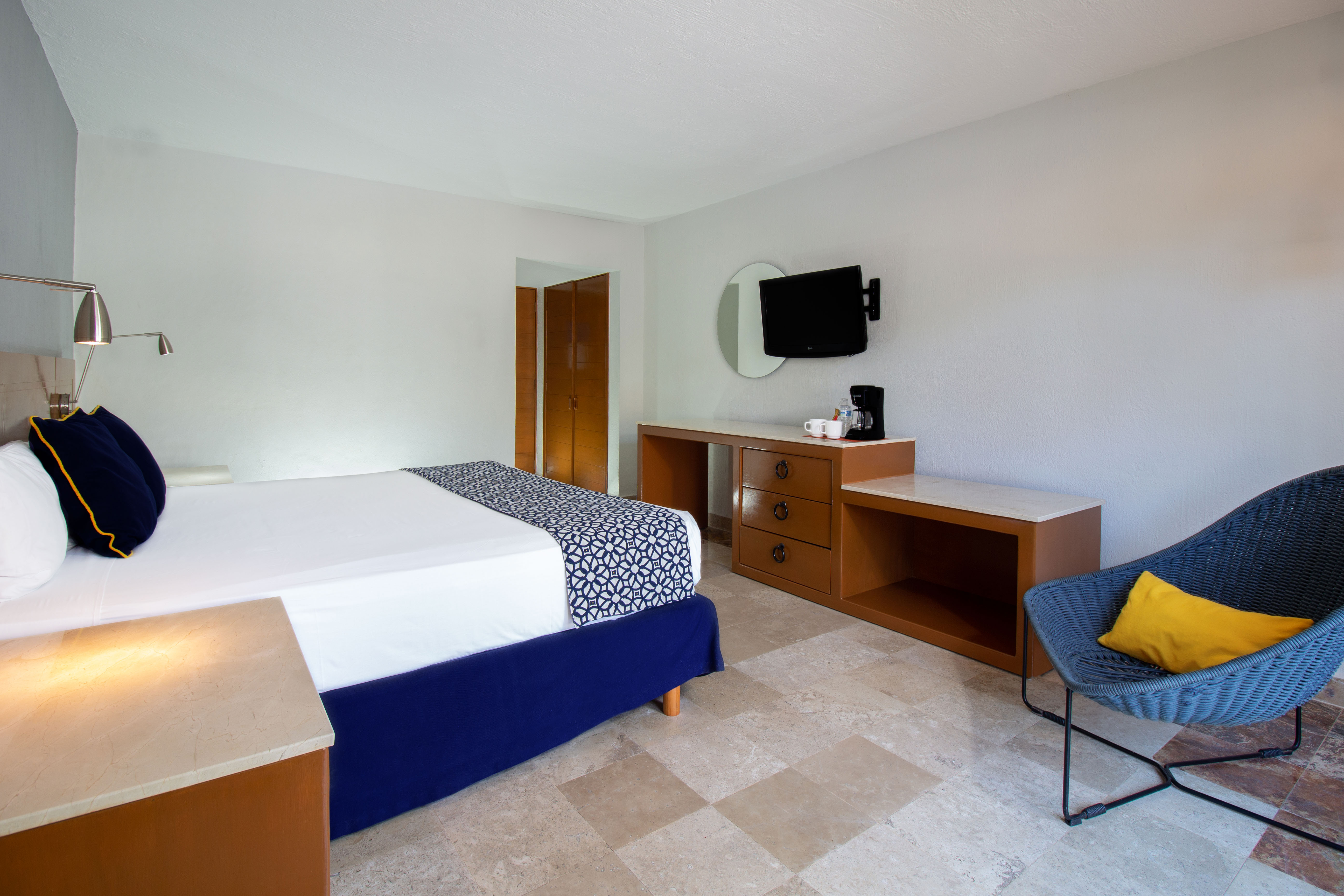 Single Superior King Bed