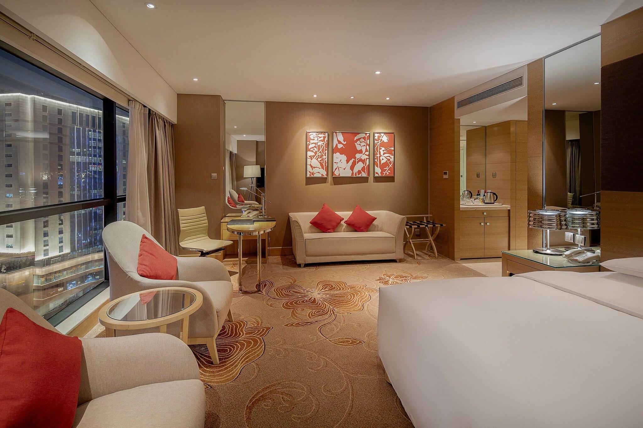 Double Club King Bed