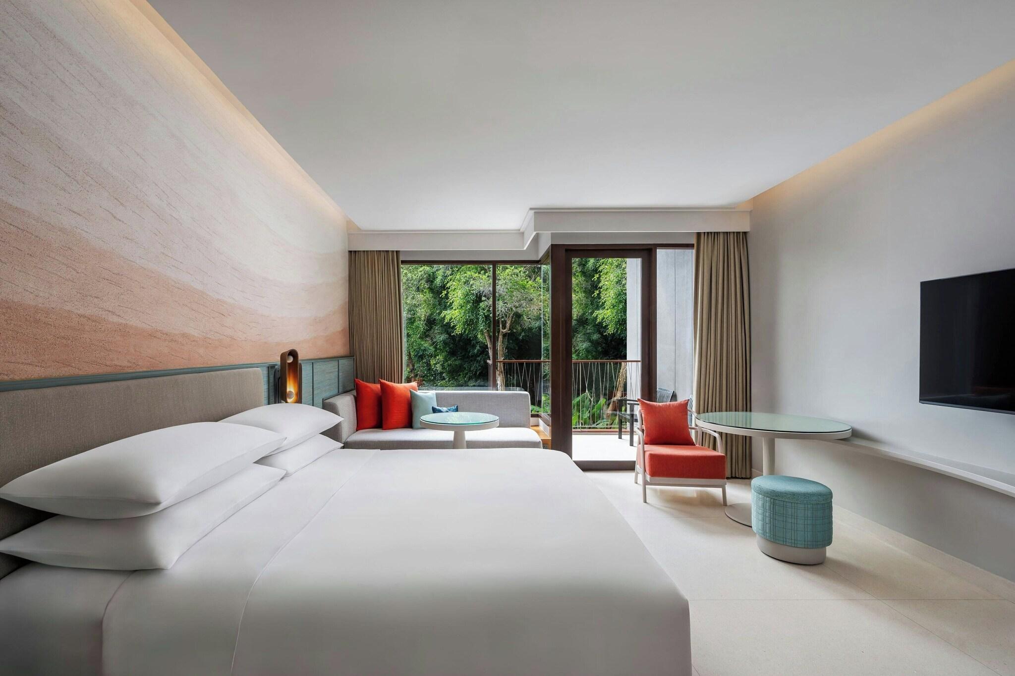 Double Deluxe King Bed