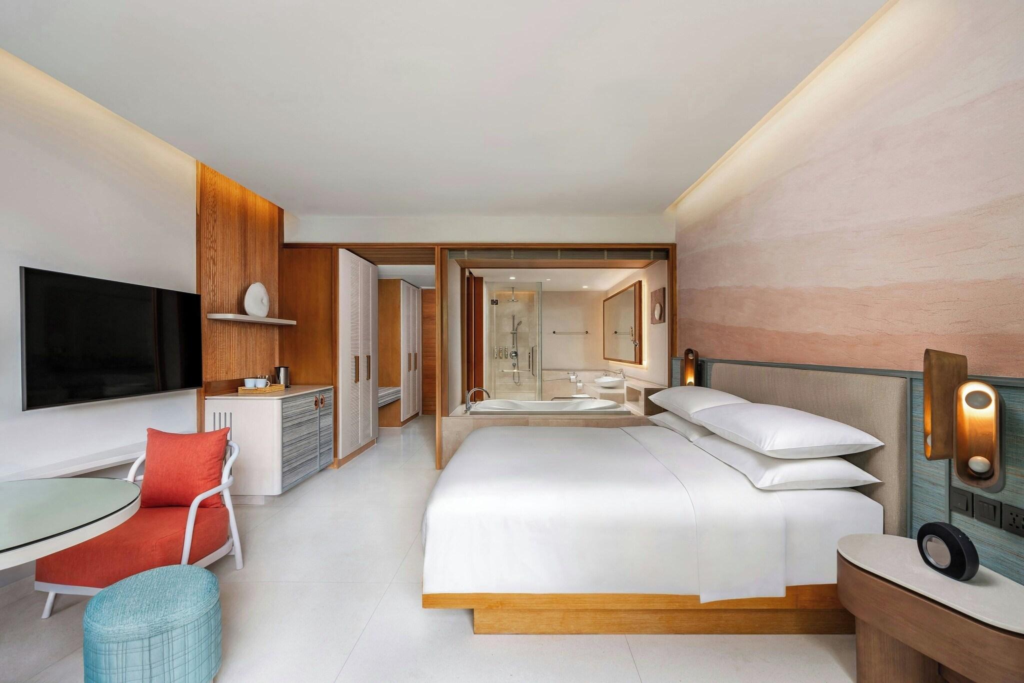 Double Deluxe King Bed