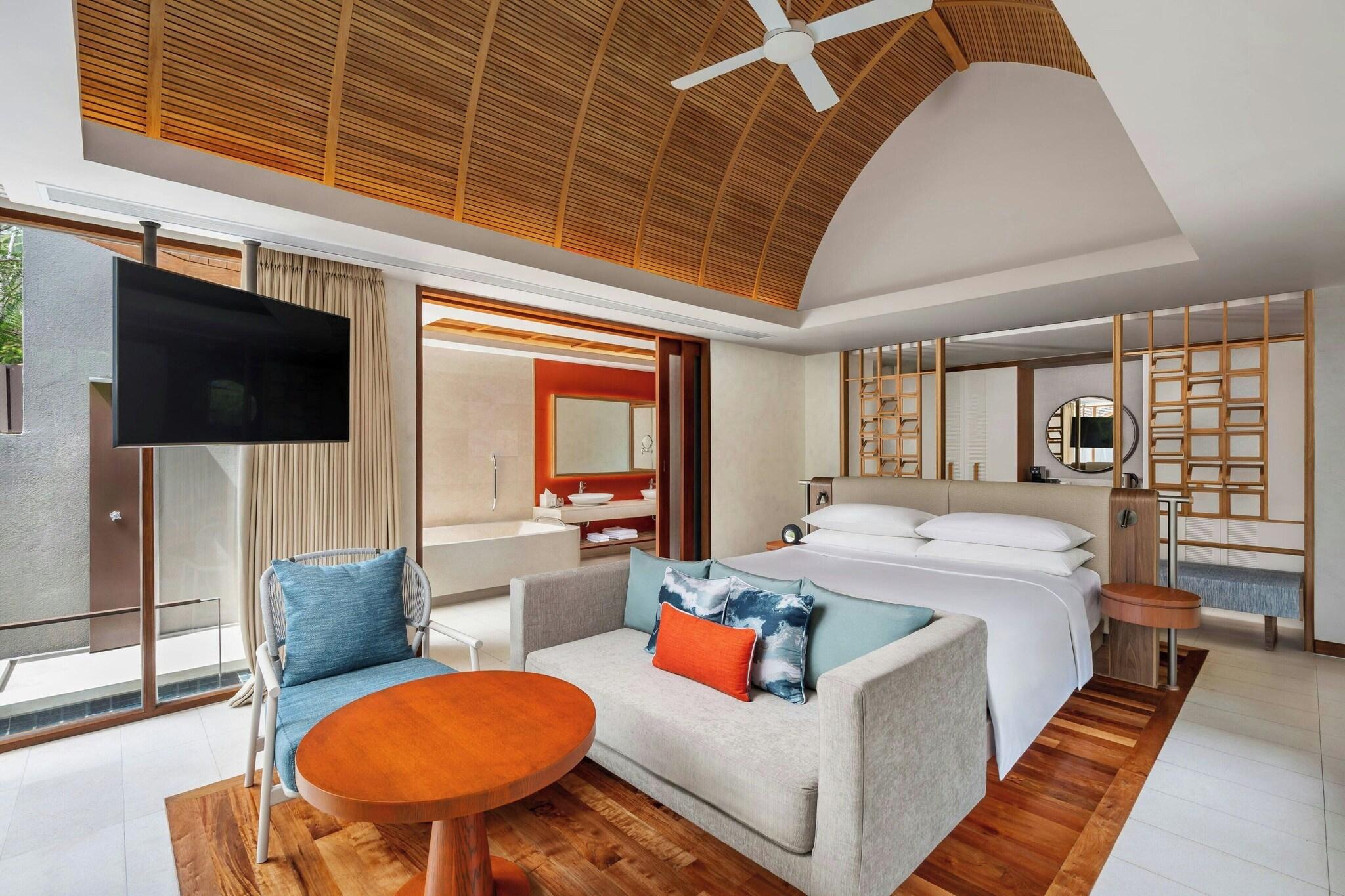 Villa Garden View King Bed