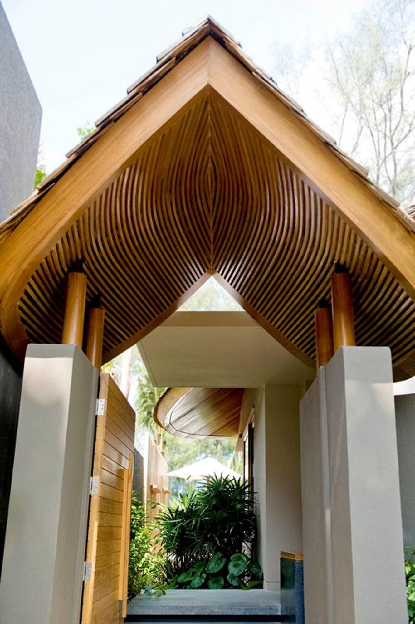 Villa Garden View King Bed