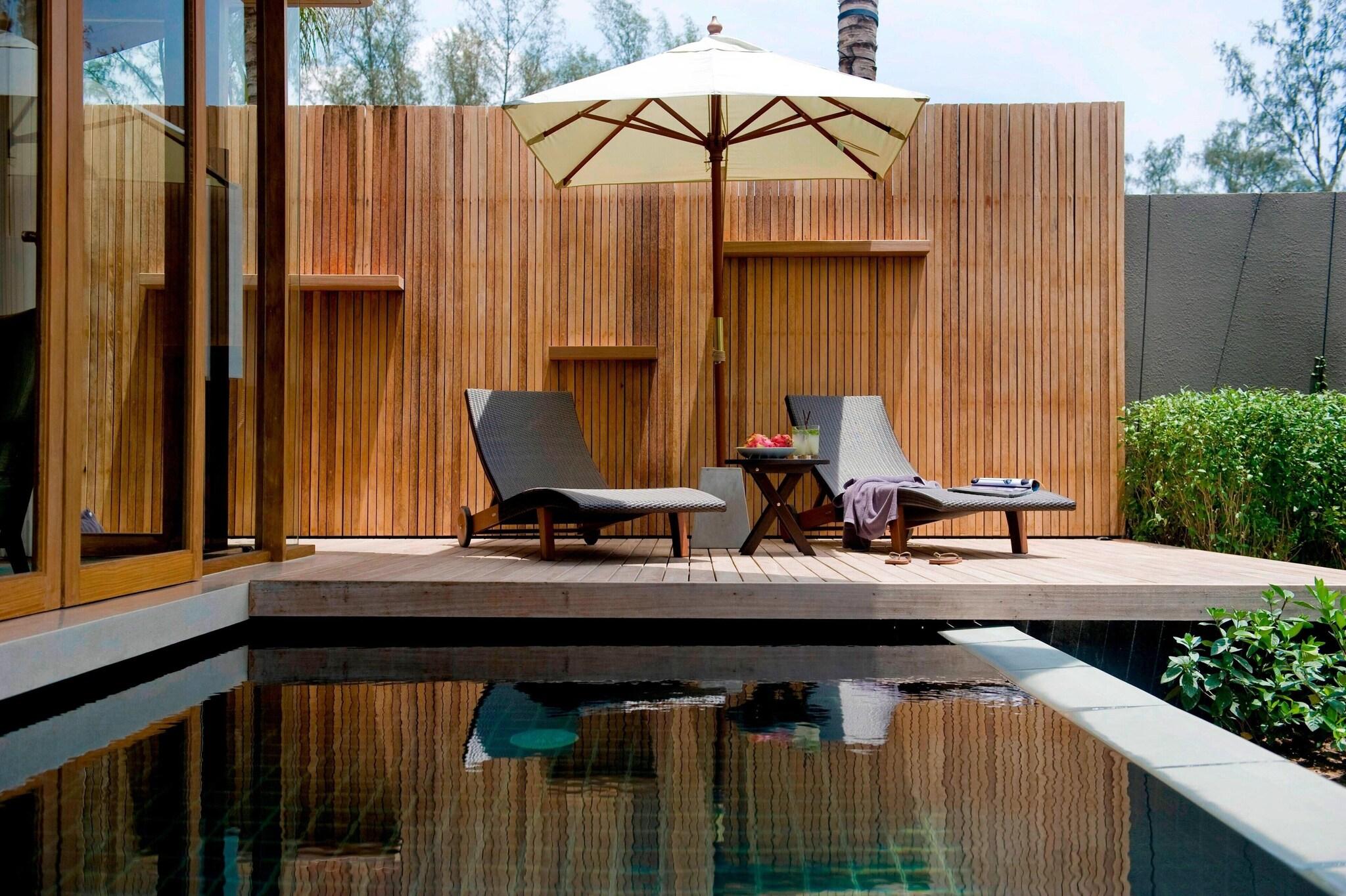 Villa Garden View King Bed