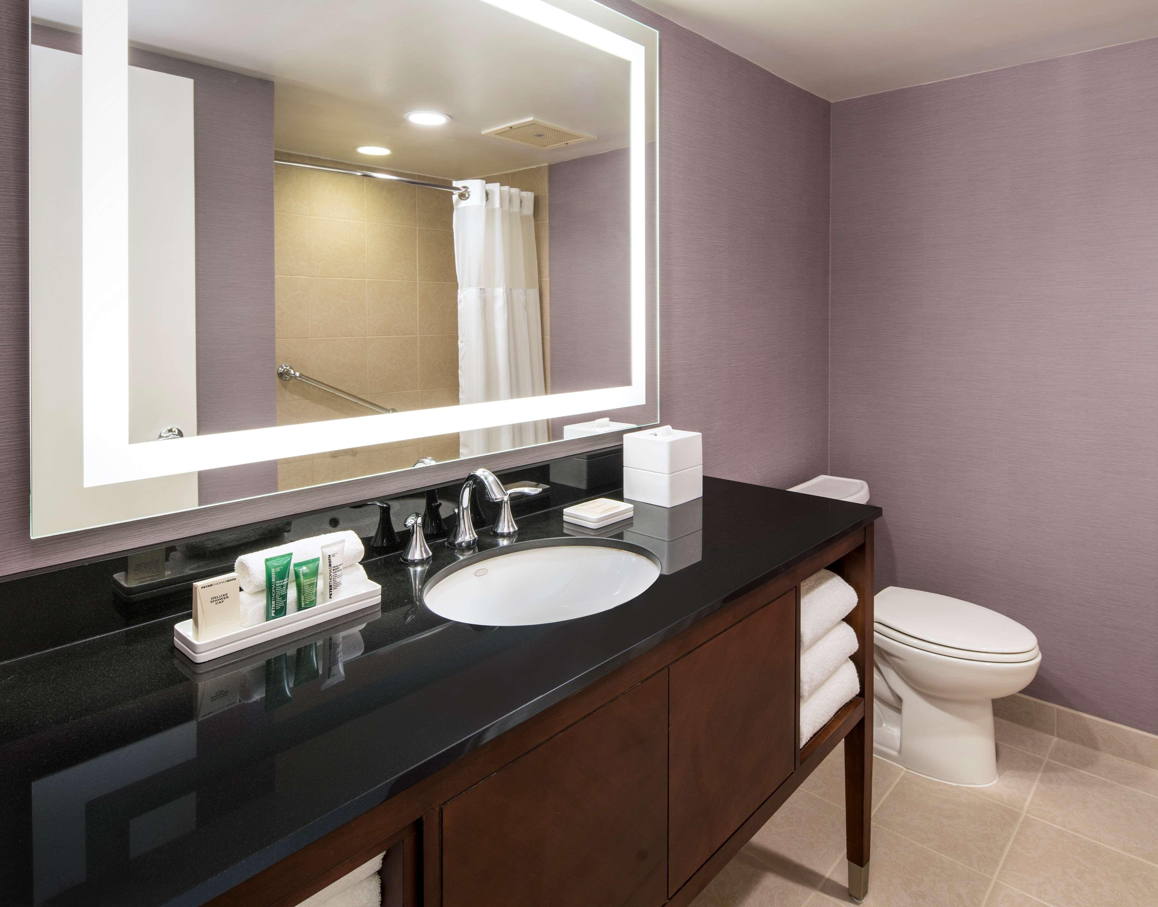 Double City View King Bed