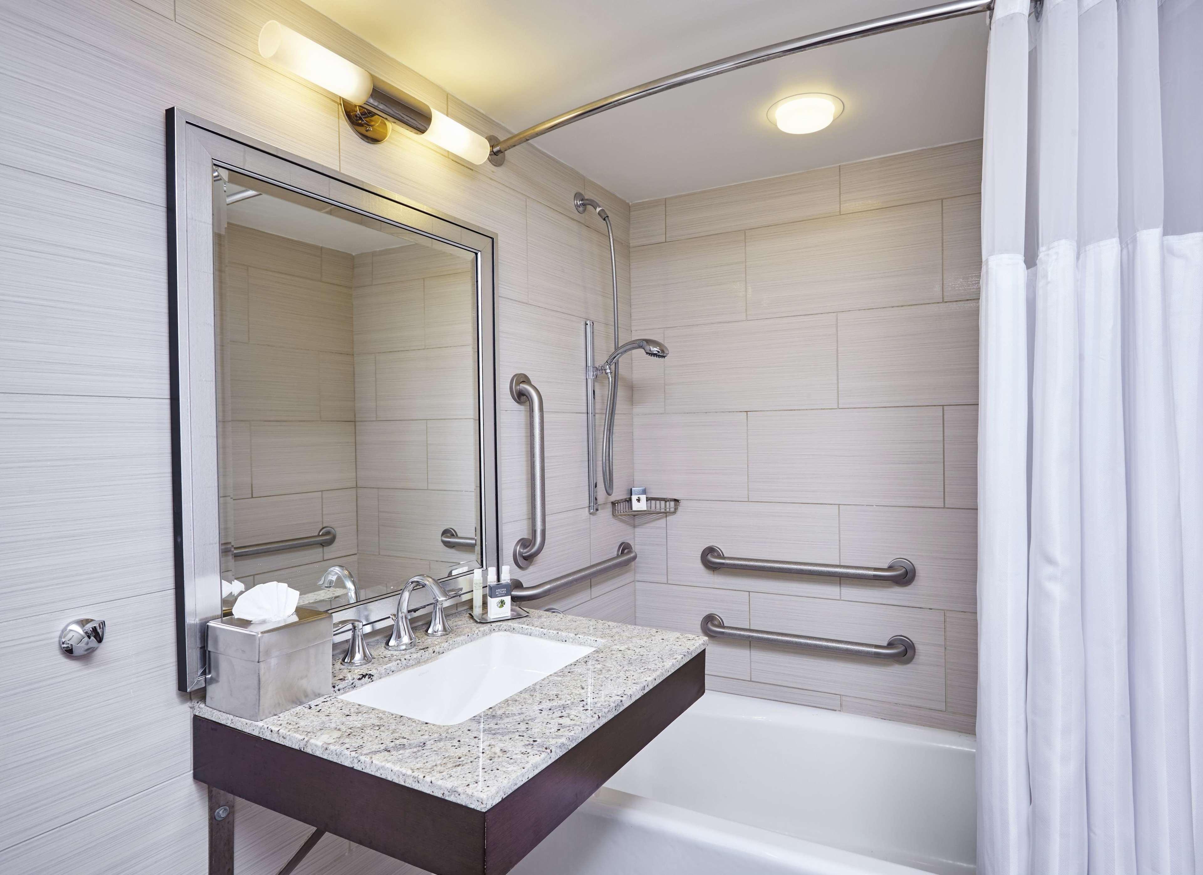 Junior Suite Queen Bed Non Smoking