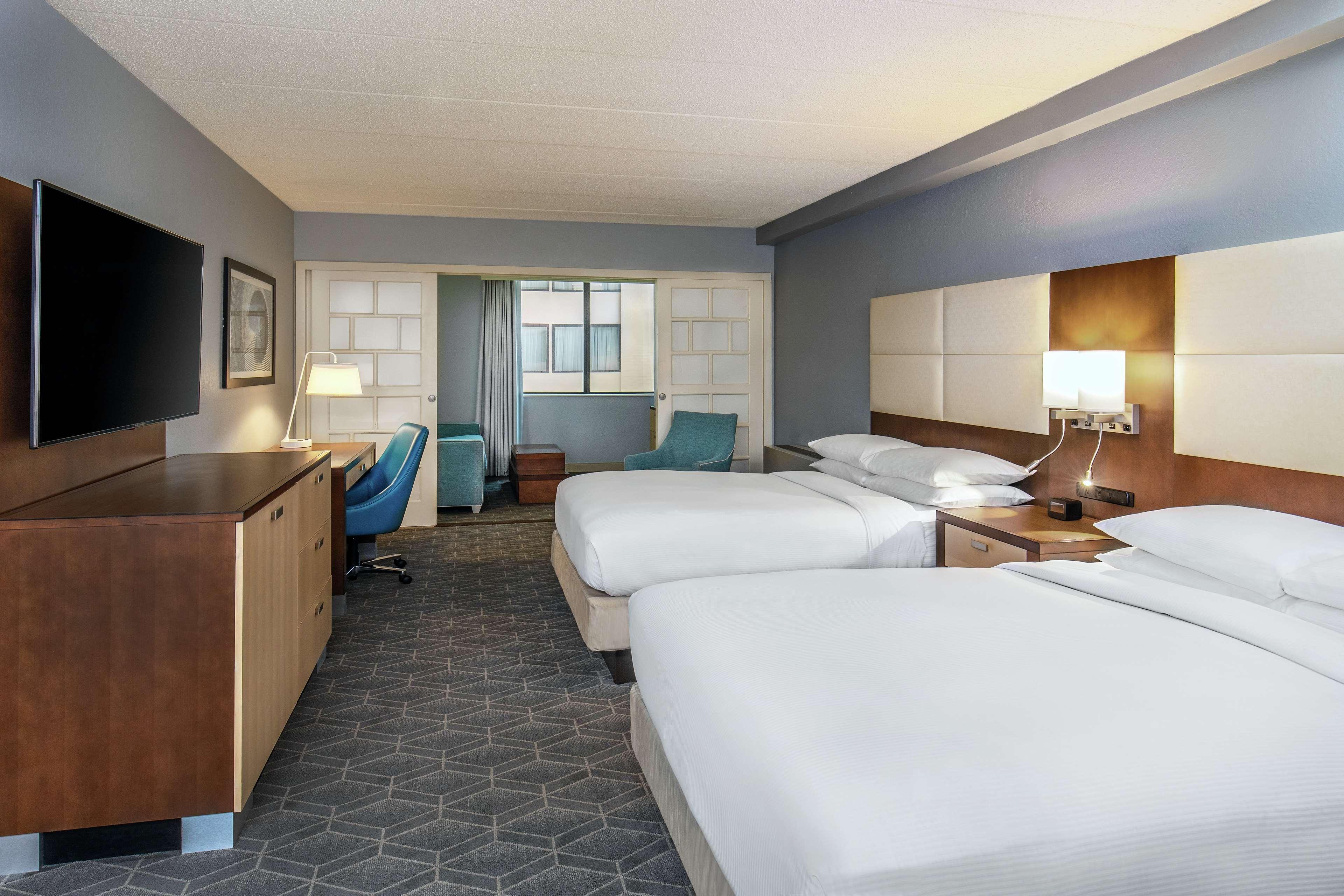 Junior Suite Two Queen Beds Non Smoking