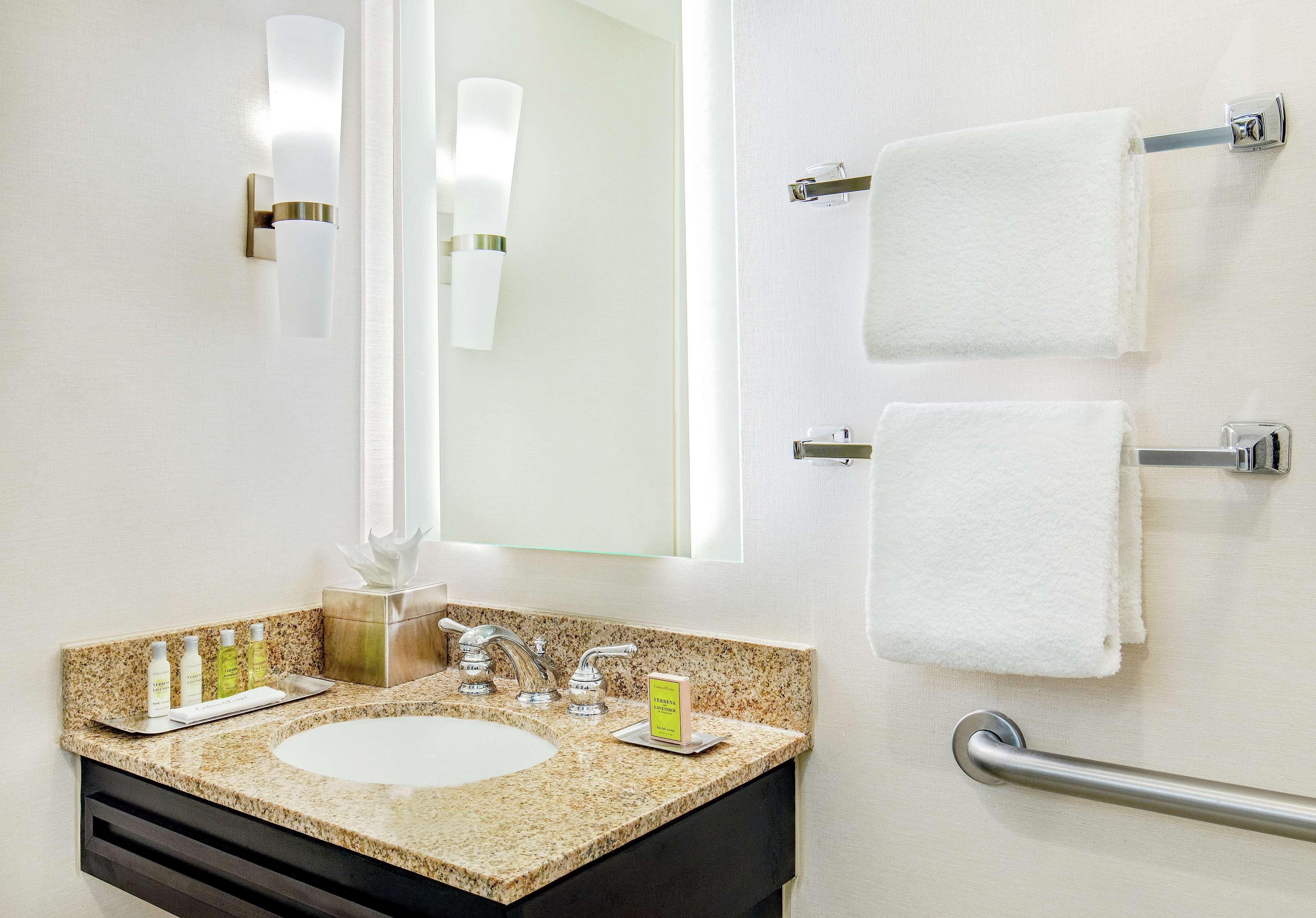 Double King Bed Non Smoking