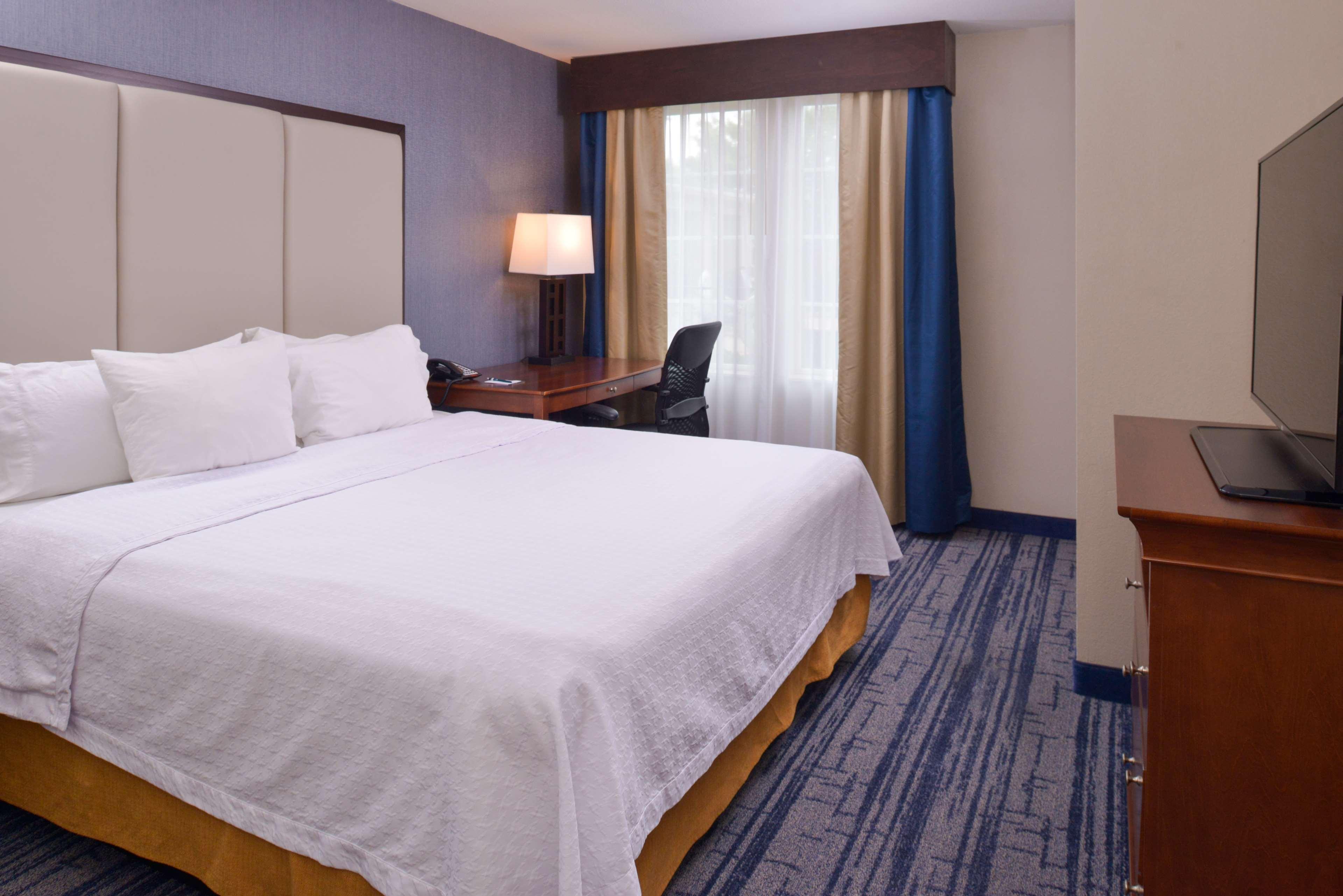 Suite King Size Bed