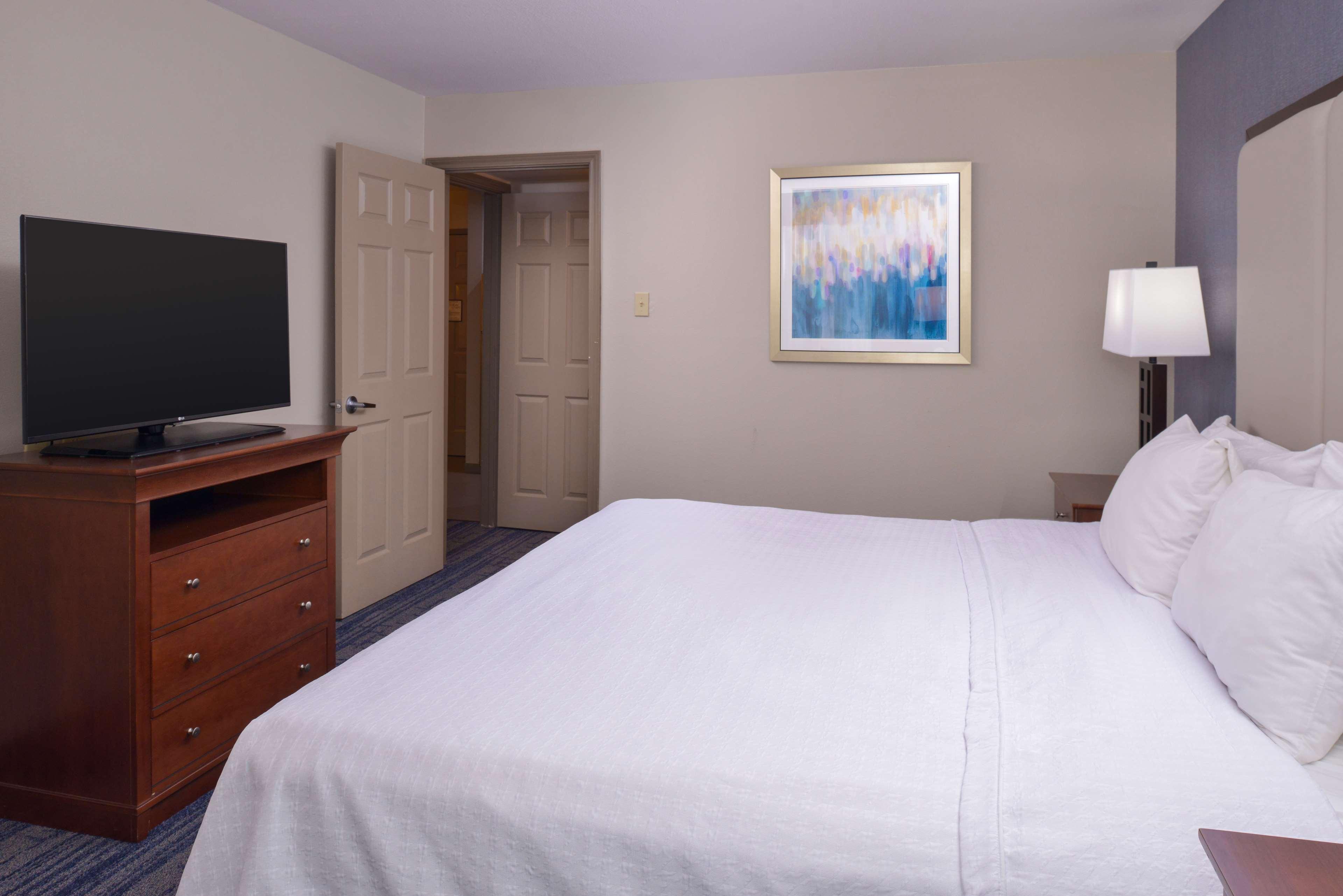 Suite King Size Bed
