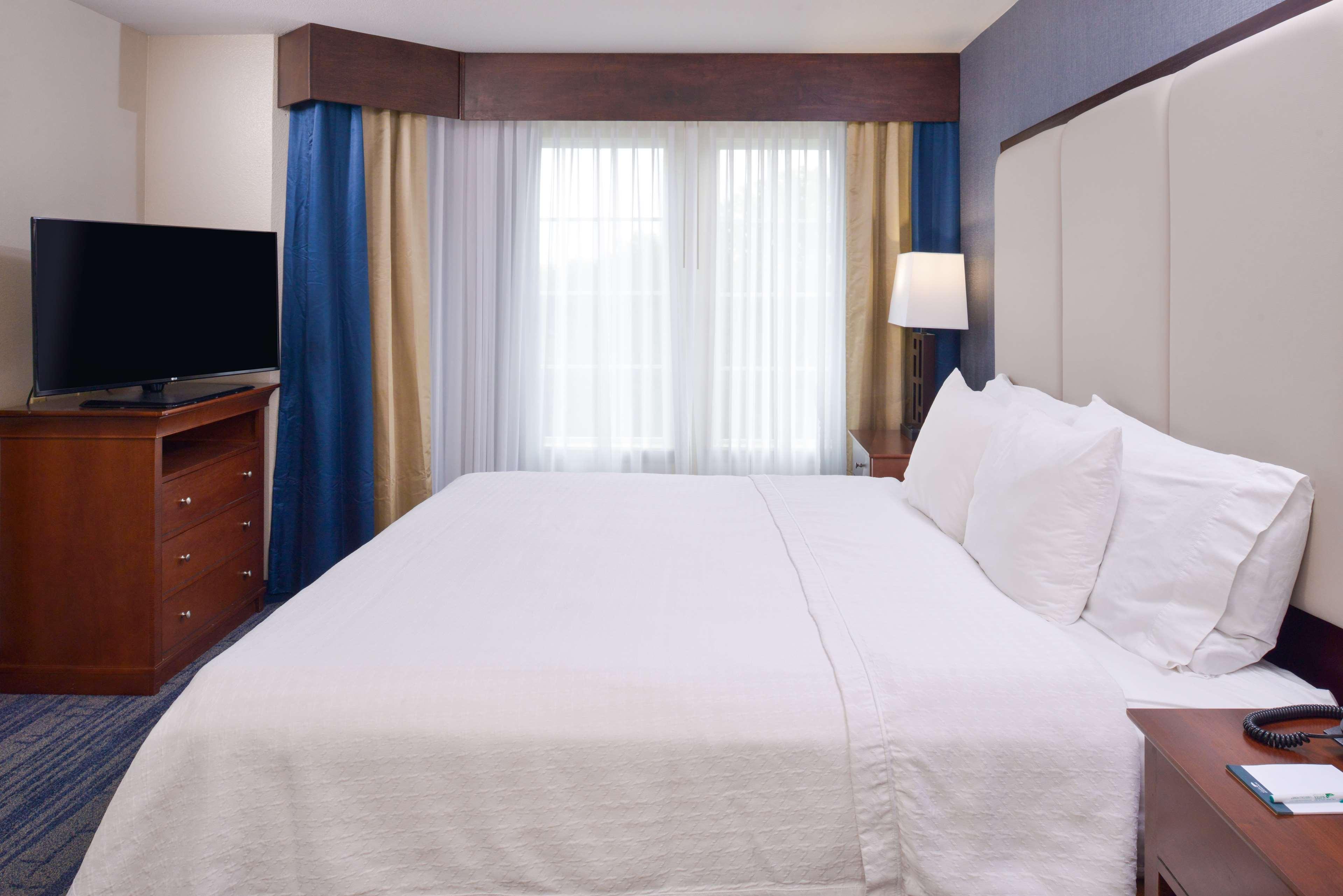 Suite King Size Bed
