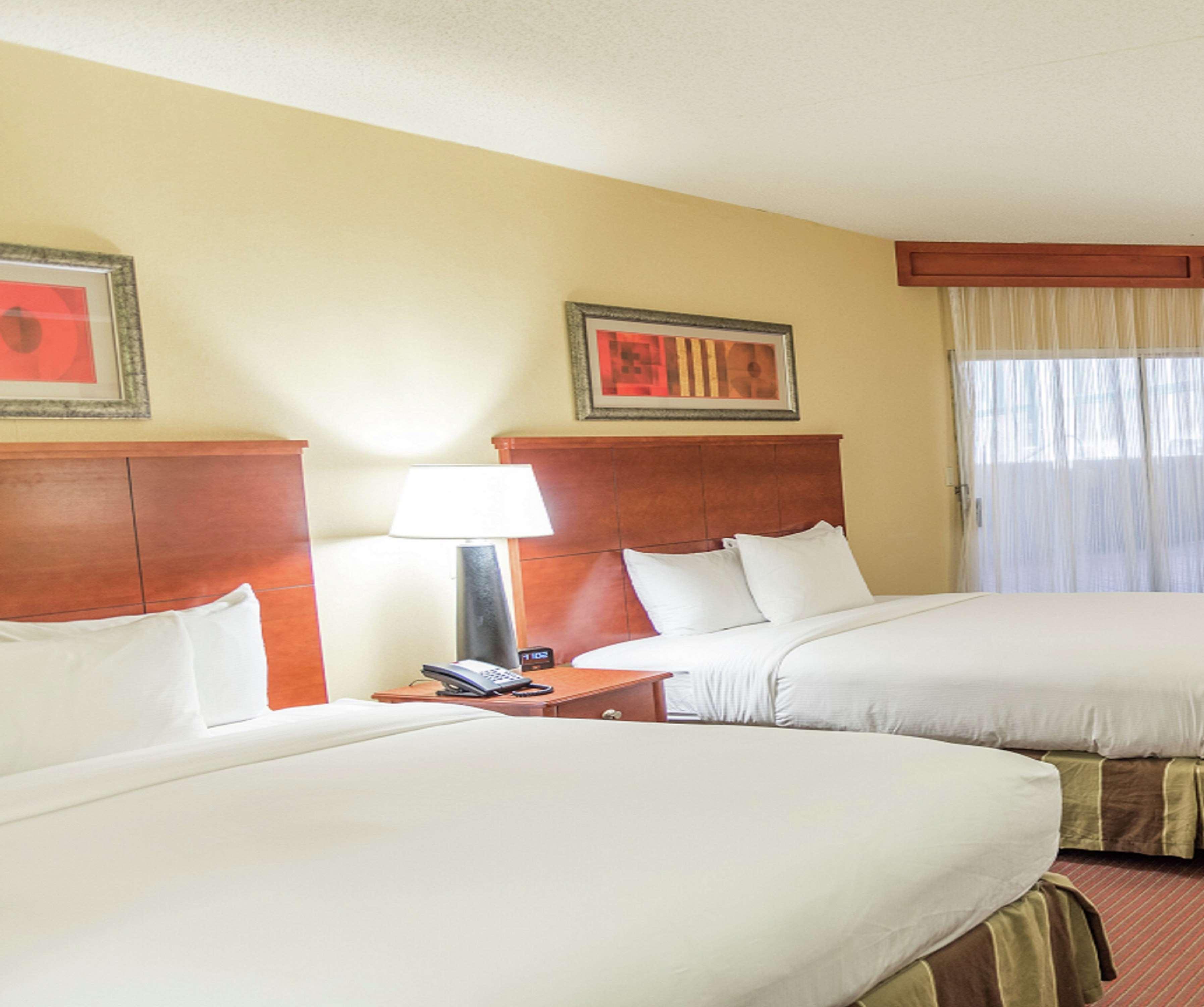 Double Two Queen Beds Non Smoking