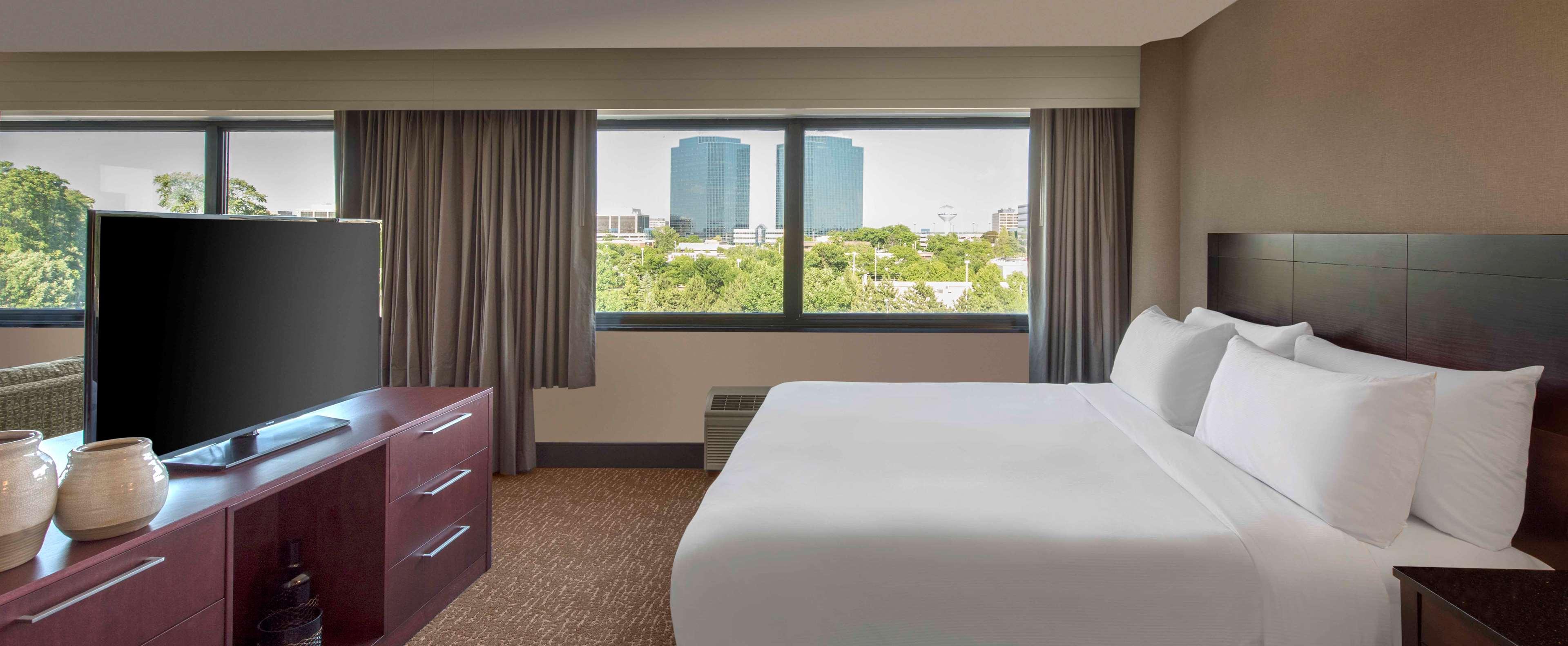 Junior Suite King Size Bed