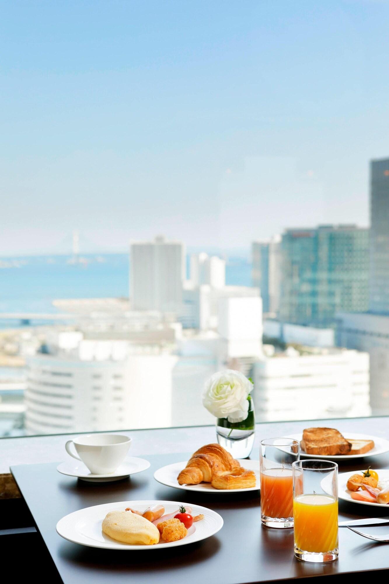 Double Club King Bed