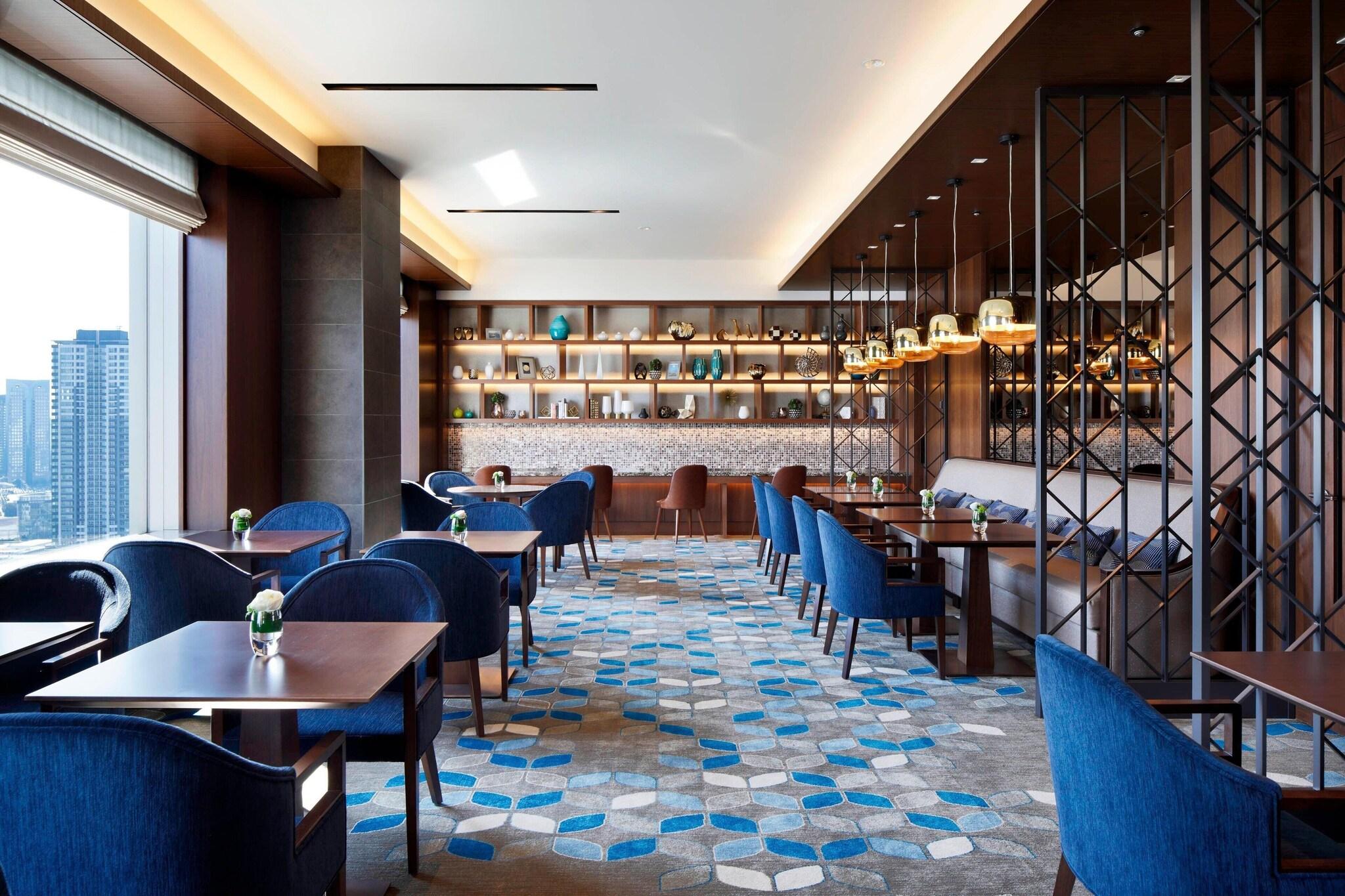 Double Club King Bed