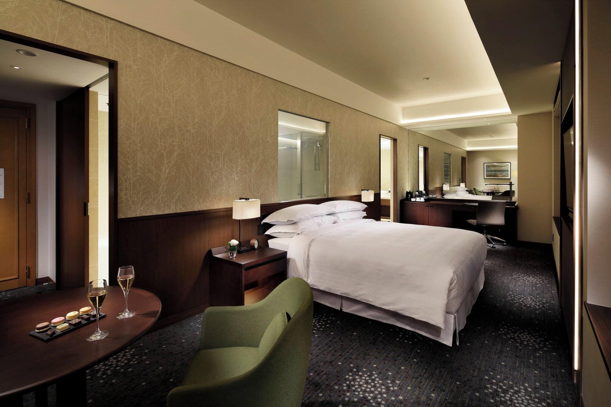 Double Club with Views