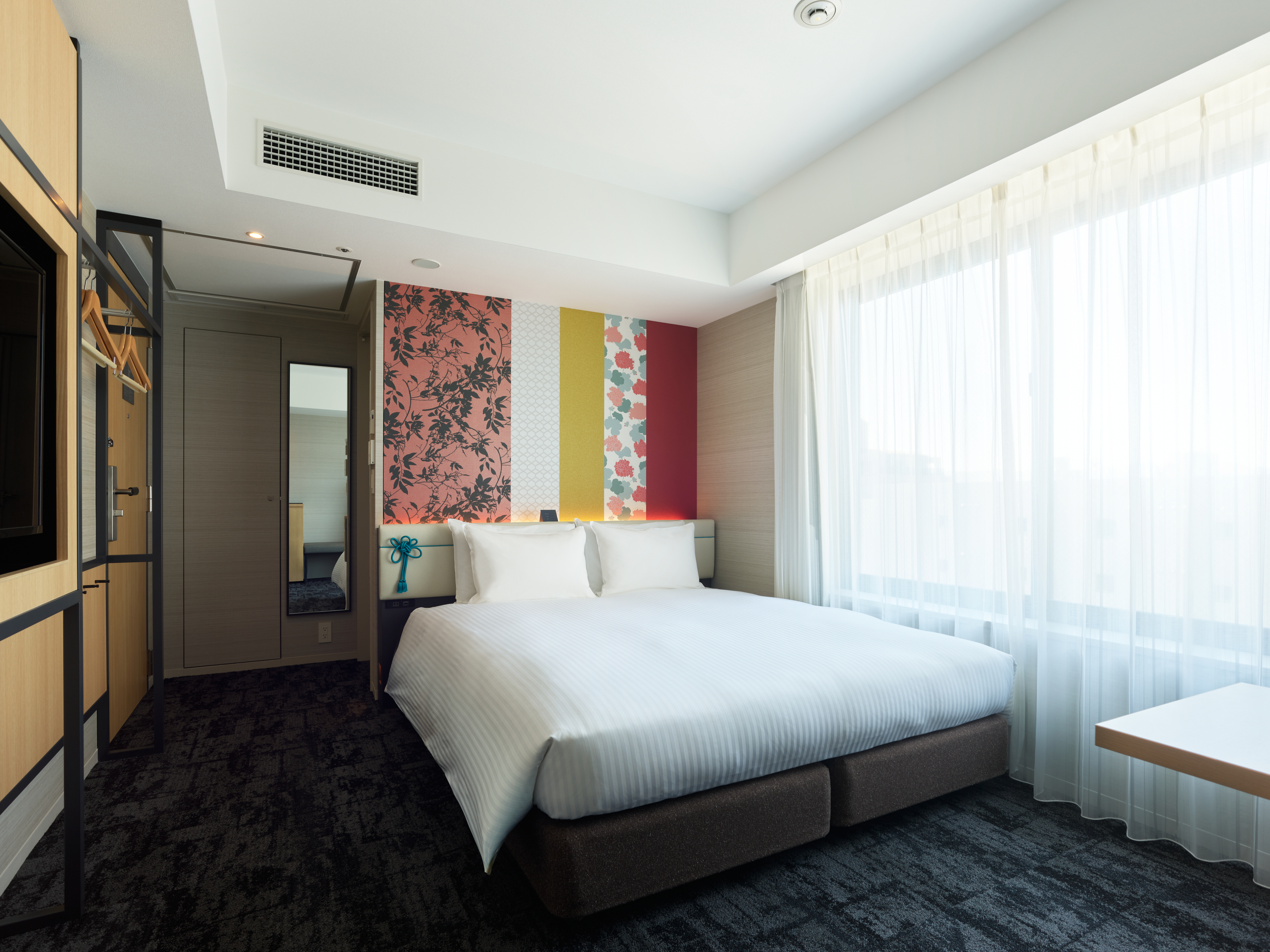 Double Queen Size Bed