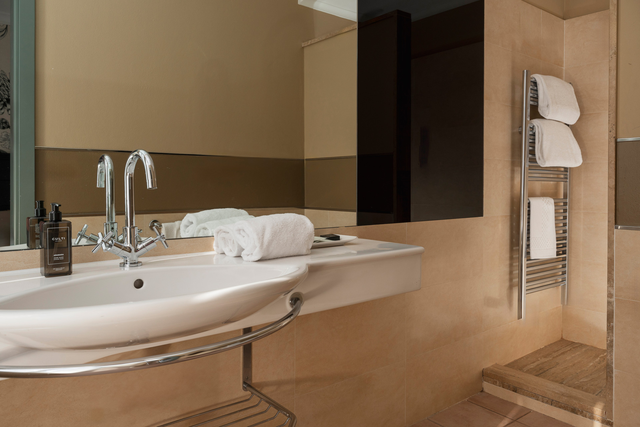 Double Single Superior