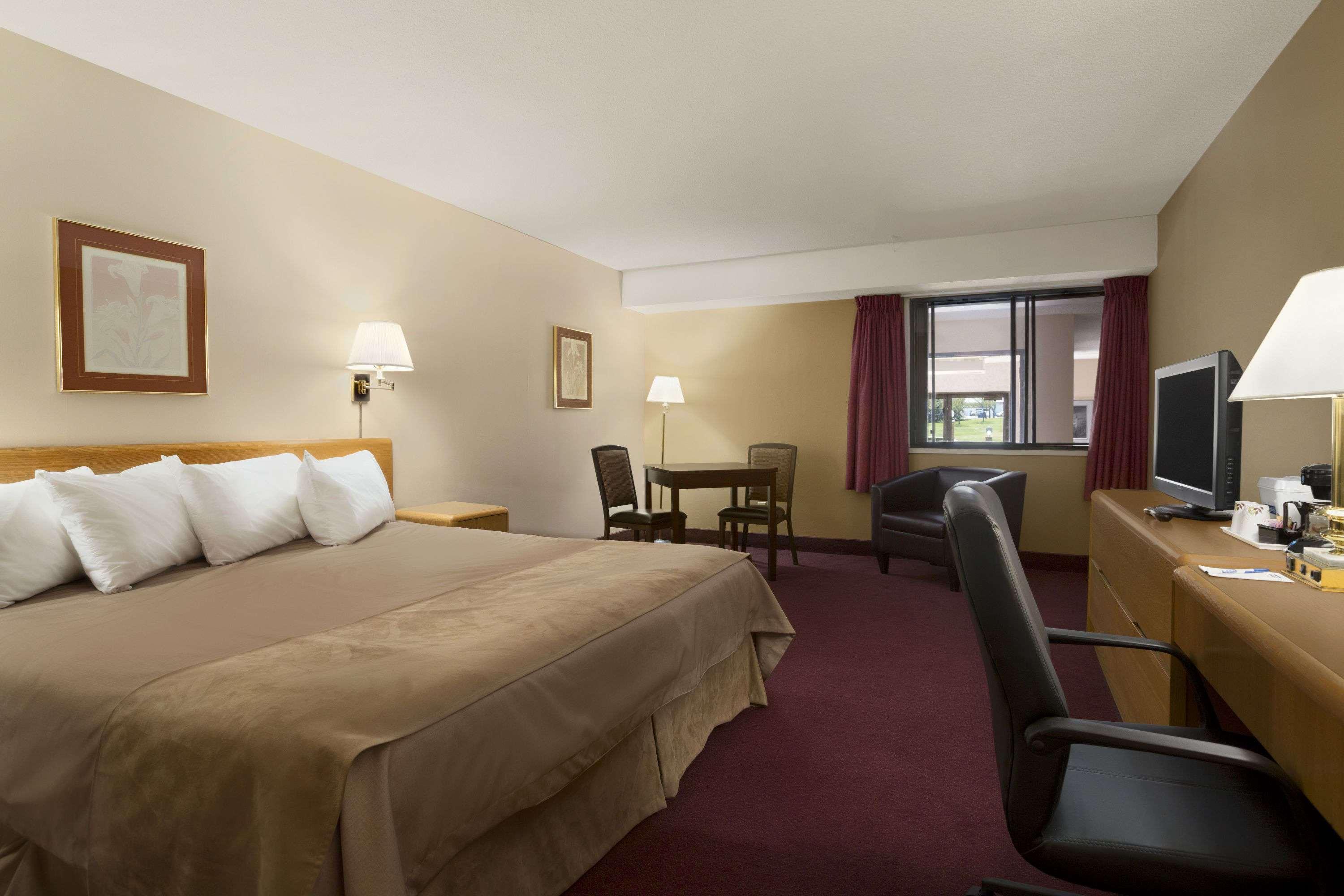 Double King Bed Non Smoking