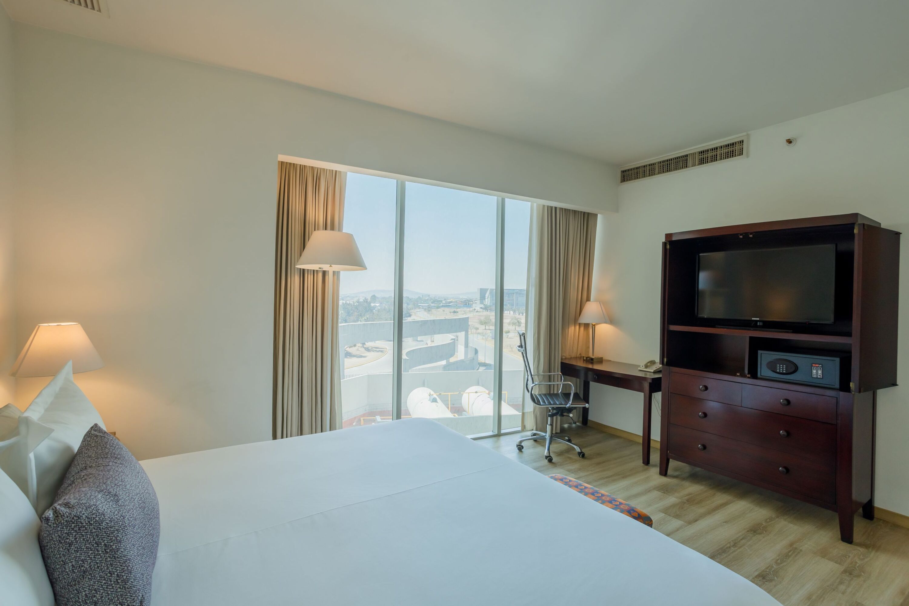 Junior Suite King Size Bed