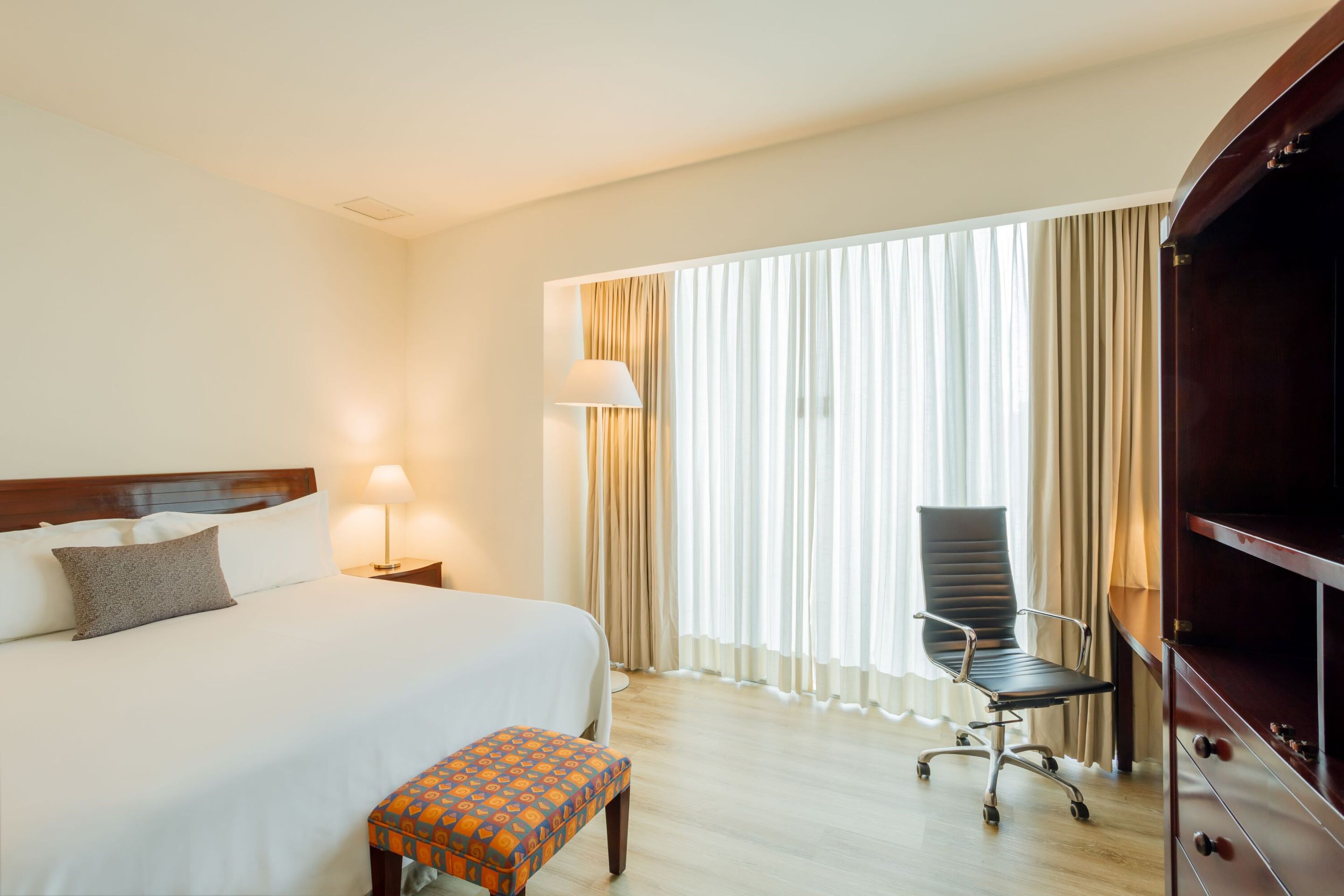 Junior Suite King Size Bed