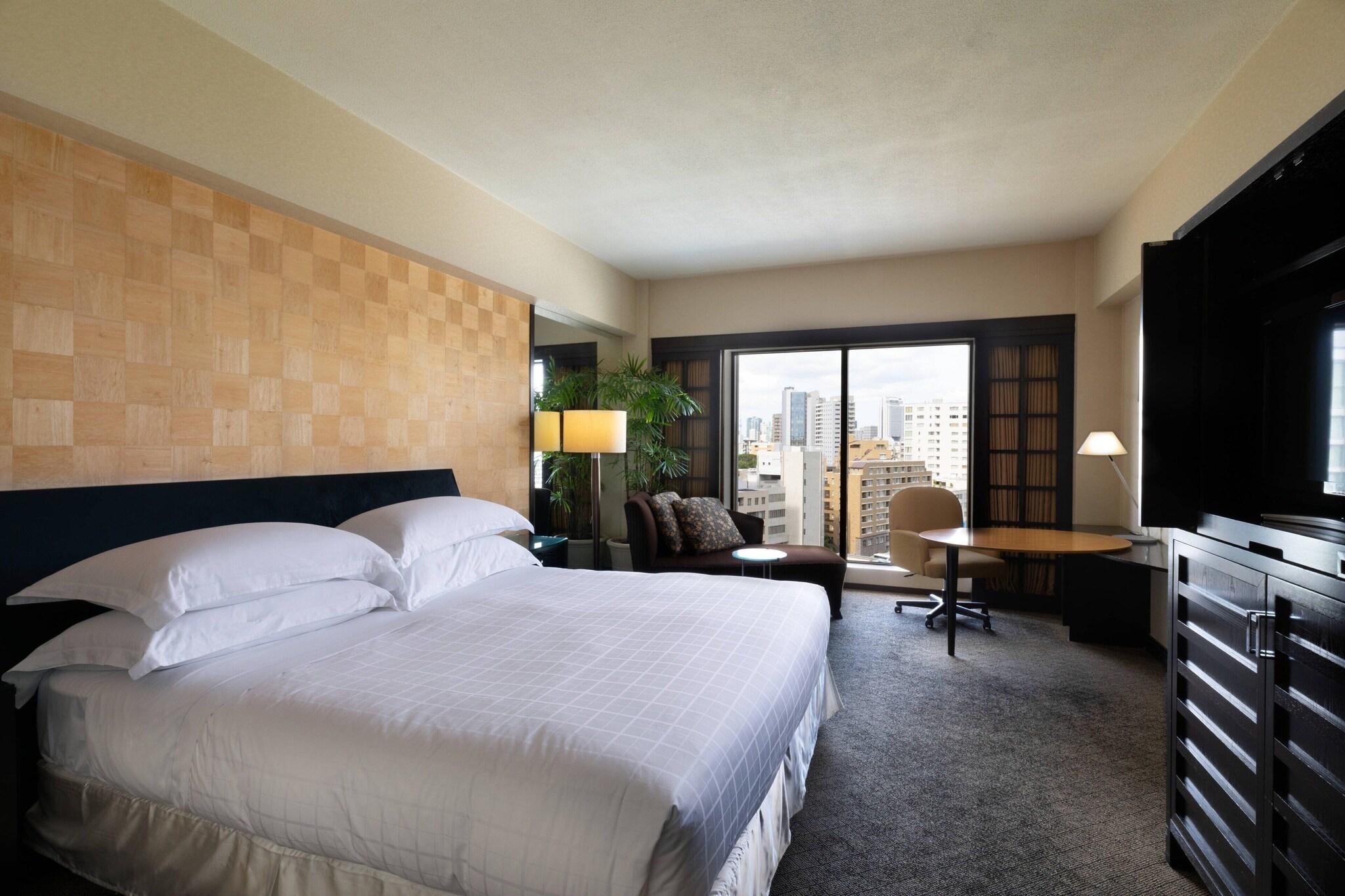 Double Deluxe King Bed