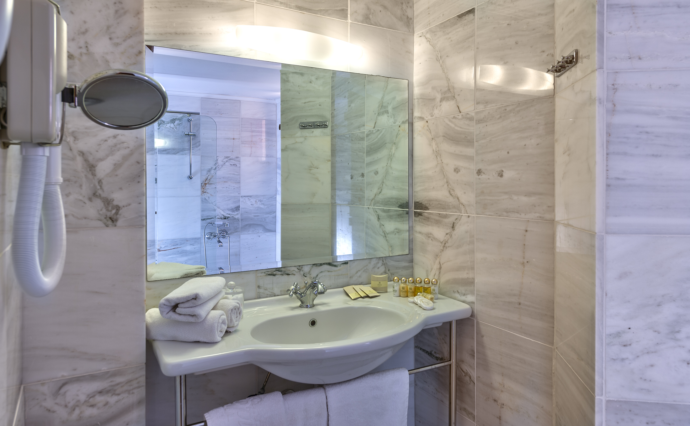 Double or Twin Standard