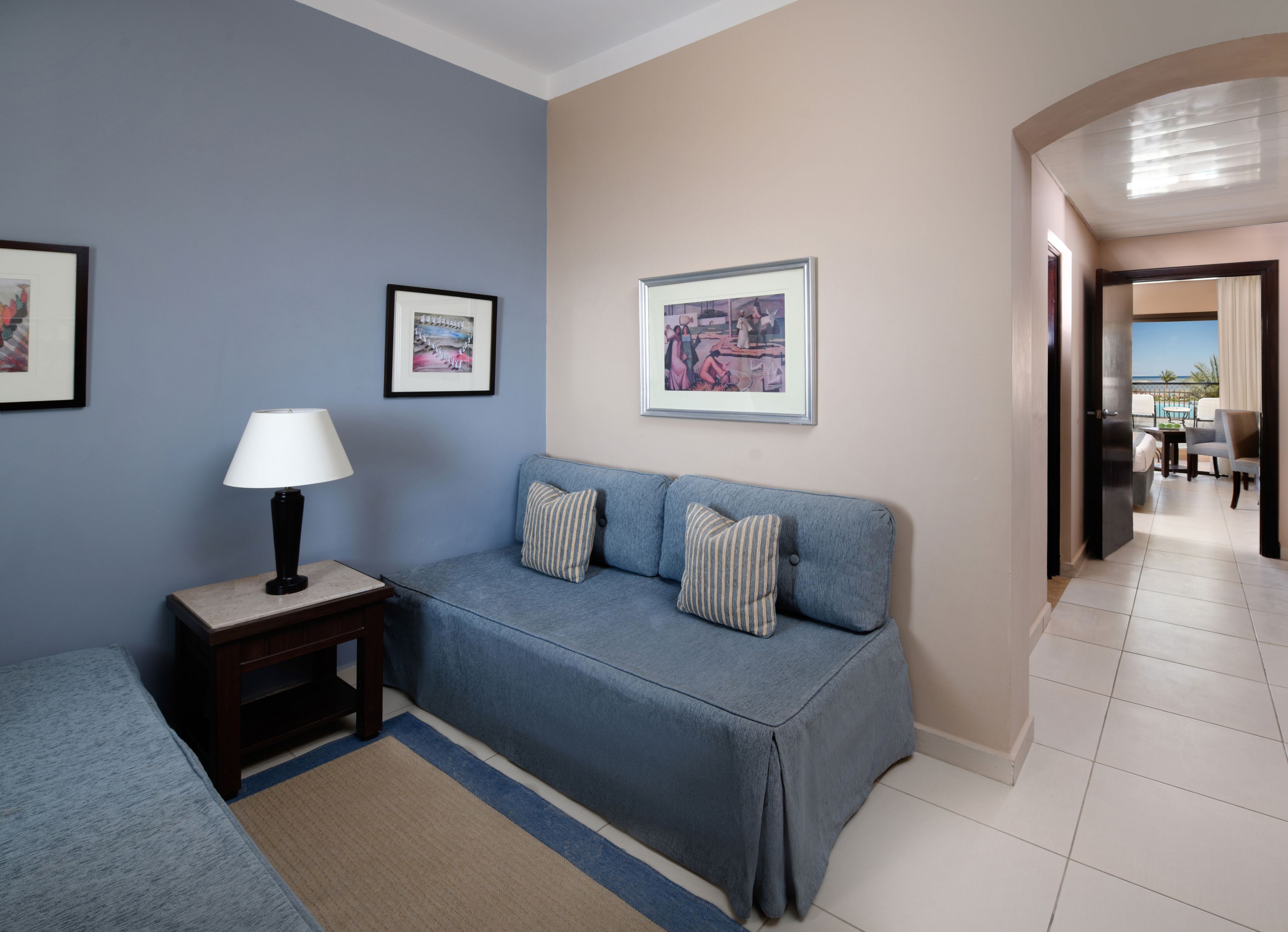 Family Room Superior Queen Bed