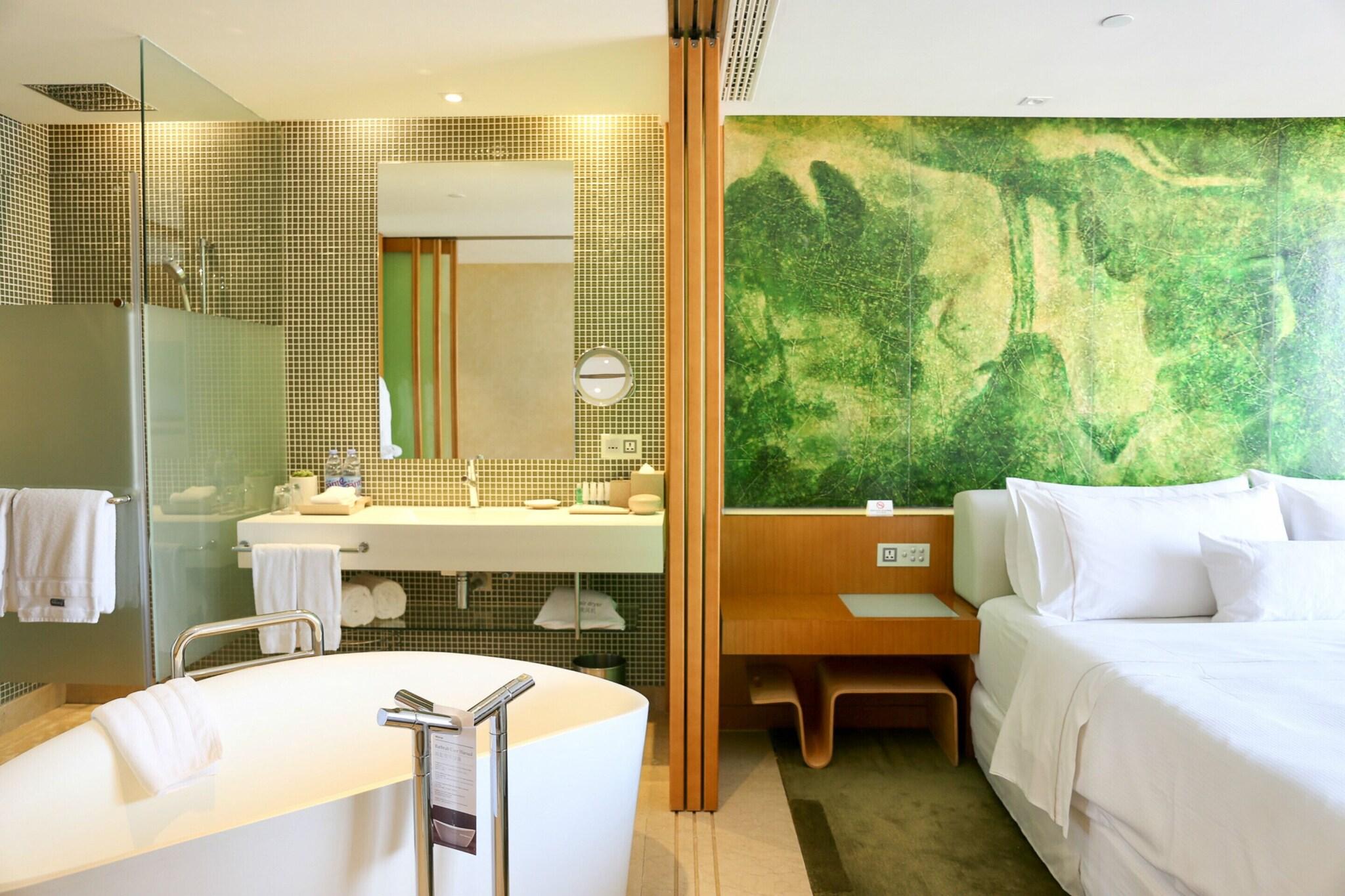 Double City View King Bed