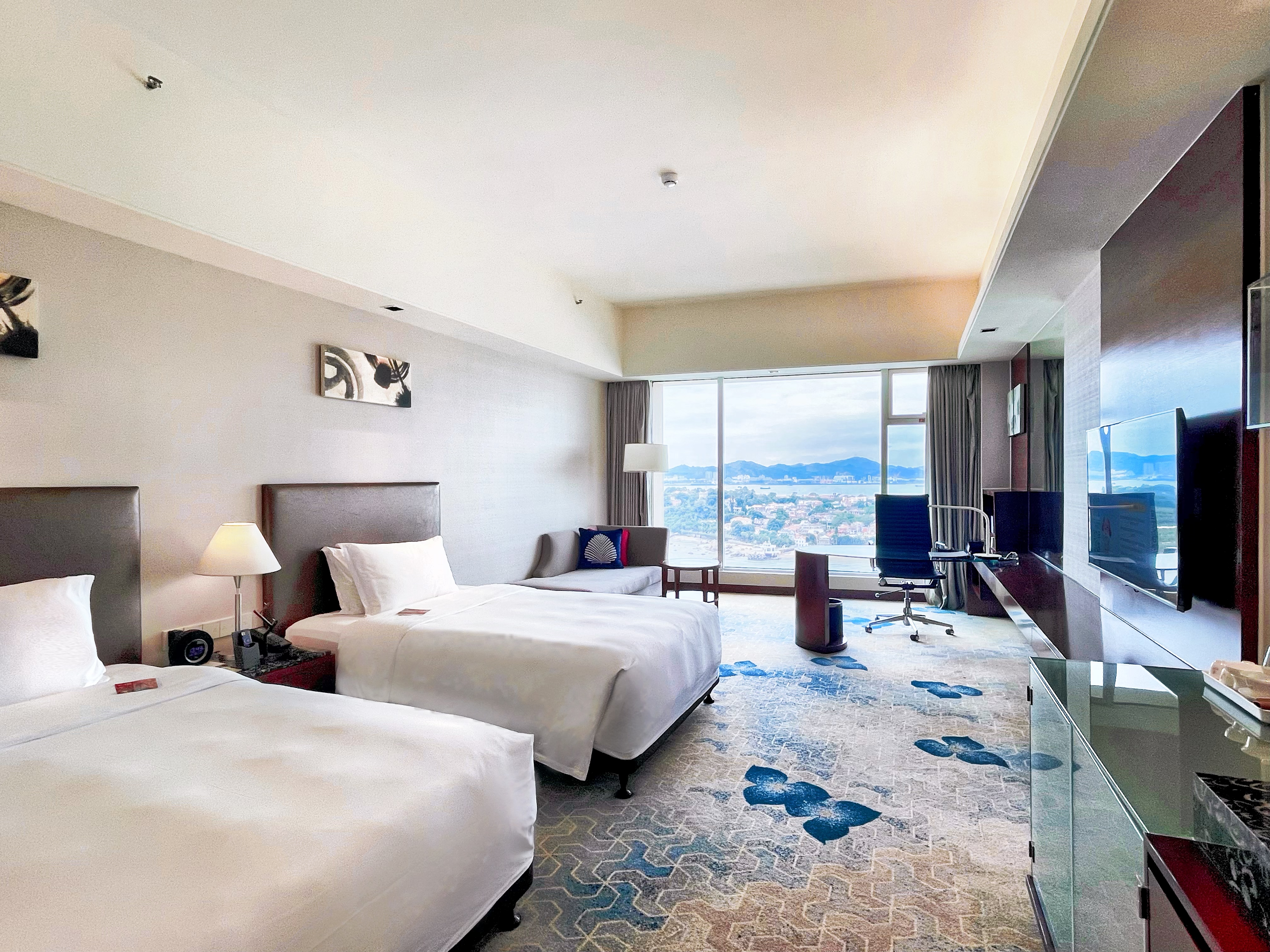 Twin Executive Sea View